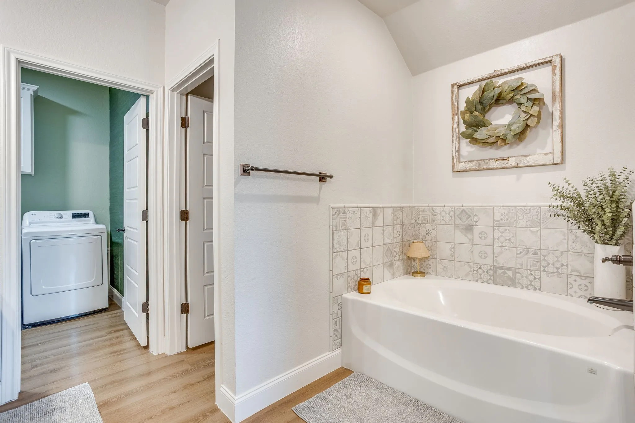 Single Family Residence For Sale in Johnson County , 103 Tall Pine Drive, Godley, Texas 76044, 4 Bedroom, 2 Bathroom, 2 Garage spaces, 2,424 Sqft, built in 2021, mls#21391362, Real Estate Agent in Godley, Homes For Sale in Johnson county, Homes For Sale in Godley, Realtor in Godley Texas, Real Estate Brokerage Independent Realty Texas, Luminita Cordes Realtor
