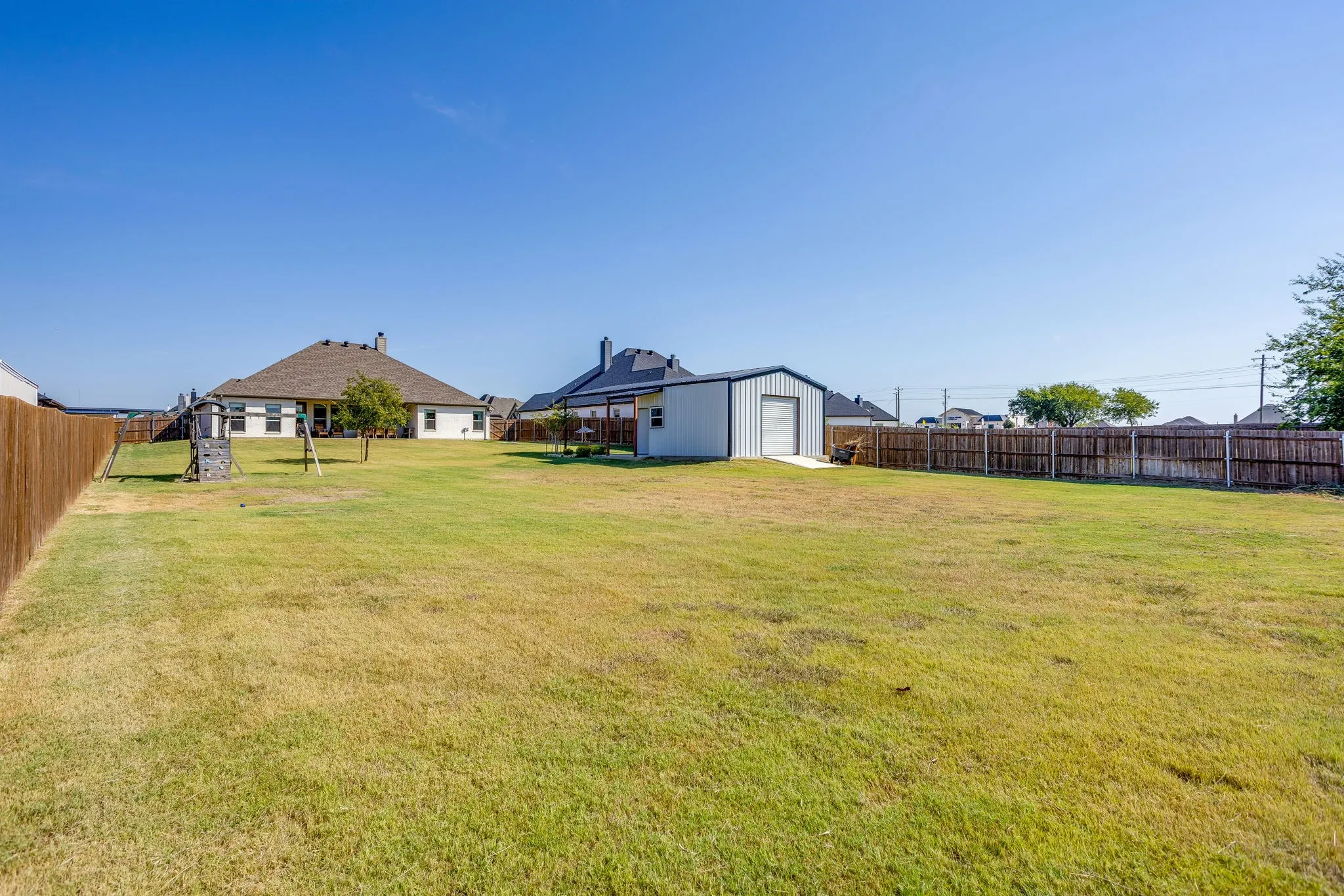 Single Family Residence For Sale in Johnson County , 103 Tall Pine Drive, Godley, Texas 76044, 4 Bedroom, 2 Bathroom, 2 Garage spaces, 2,424 Sqft, built in 2021, mls#21391362, Real Estate Agent in Godley, Homes For Sale in Johnson county, Homes For Sale in Godley, Realtor in Godley Texas, Real Estate Brokerage Independent Realty Texas, Luminita Cordes Realtor