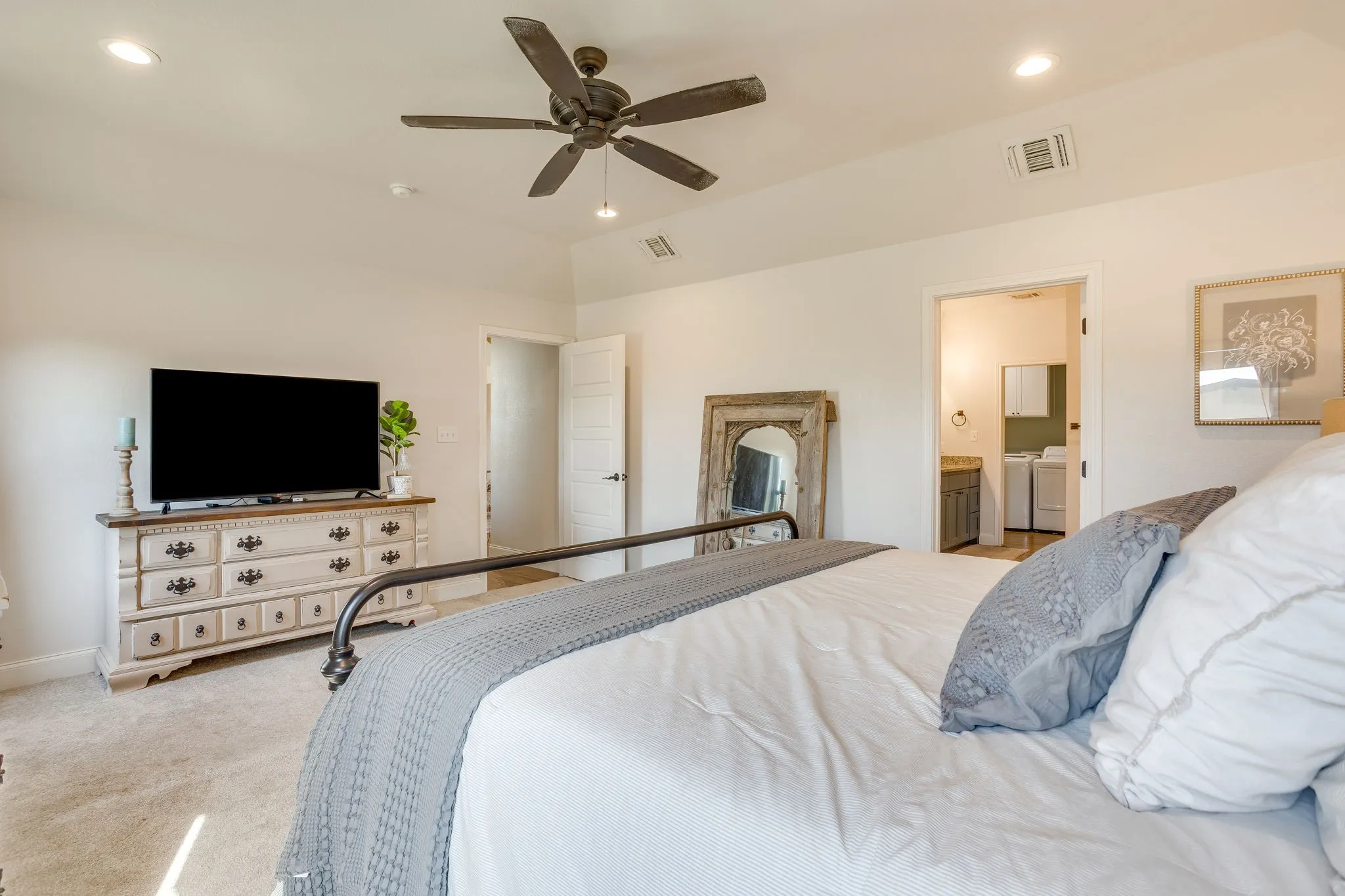 Single Family Residence For Sale in Johnson County , 103 Tall Pine Drive, Godley, Texas 76044, 4 Bedroom, 2 Bathroom, 2 Garage spaces, 2,424 Sqft, built in 2021, mls#21391362, Real Estate Agent in Godley, Homes For Sale in Johnson county, Homes For Sale in Godley, Realtor in Godley Texas, Real Estate Brokerage Independent Realty Texas, Luminita Cordes Realtor