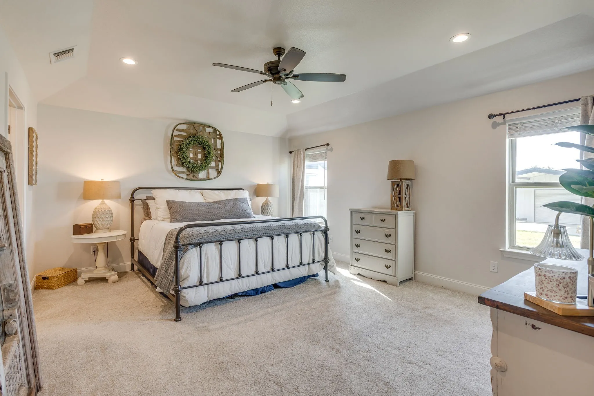 Single Family Residence For Sale in Johnson County , 103 Tall Pine Drive, Godley, Texas 76044, 4 Bedroom, 2 Bathroom, 2 Garage spaces, 2,424 Sqft, built in 2021, mls#21391362, Real Estate Agent in Godley, Homes For Sale in Johnson county, Homes For Sale in Godley, Realtor in Godley Texas, Real Estate Brokerage Independent Realty Texas, Luminita Cordes Realtor