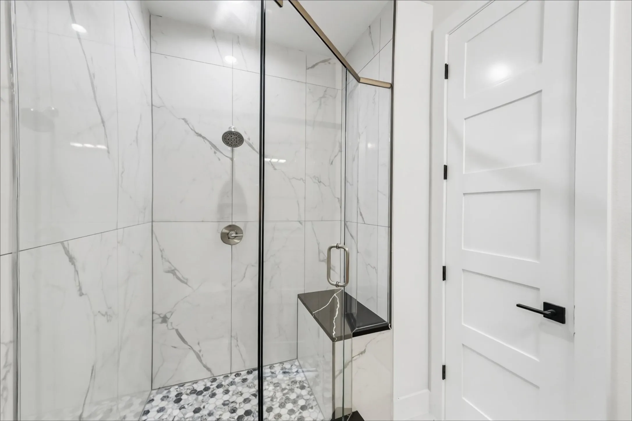Townhouse For Rent in Tarrant County , 408 Rayner Avenue, Fort Worth, Texas 76111, 3 Bedroom, 4 Bathroom, 2 Garage spaces, 1,980 Sqft, built in 2021, mls#21393435, Real Estate Agent in Fort Worth, Homes For Rent in Tarrant county, Homes For Rent in Fort Worth, Realtor in Fort Worth Texas, Real Estate Brokerage Independent Realty Texas, Luminita Cordes Realtor