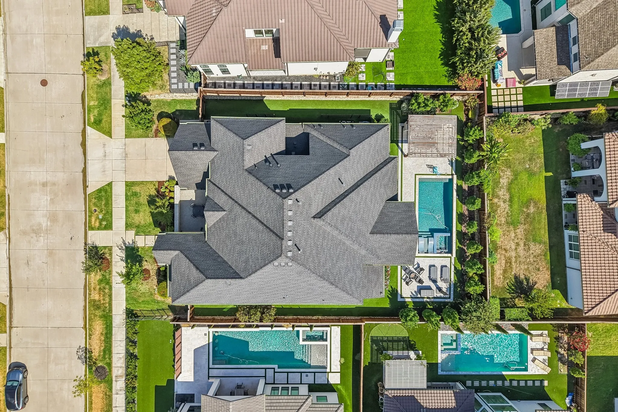 Single Family Residence For Sale in Denton County , 7142 Whiskbroom Drive, Frisco, Texas 75036, 4 Bedroom, 5 Bathroom, 3 Garage spaces, 4,690 Sqft, built in 2020, mls#21393325, Real Estate Agent in Frisco, Homes For Sale in Denton county, Homes For Sale in Frisco, Realtor in Frisco Texas, Real Estate Brokerage Independent Realty Texas, Luminita Cordes Realtor