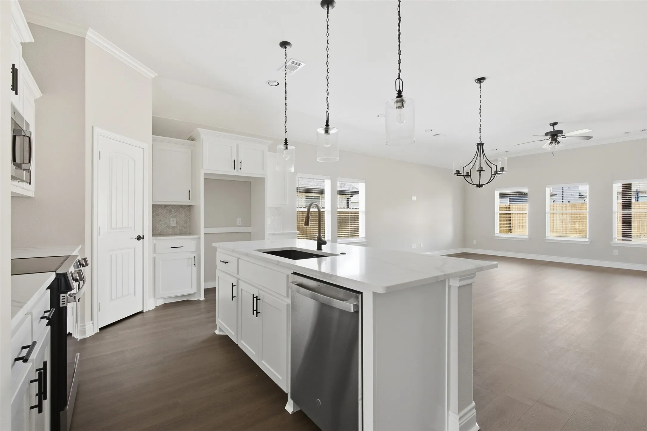 Single Family Residence For Sale in Hunt County , 215 Trevor Lane, Greenville, Texas 75402, 4 Bedroom, 3 Bathroom, 3 Garage spaces, 2,359 Sqft, built in 2025, mls#21393345, Real Estate Agent in Greenville, Homes For Sale in Hunt county, Homes For Sale in Greenville, Realtor in Greenville Texas, Real Estate Brokerage Independent Realty Texas, Luminita Cordes Realtor