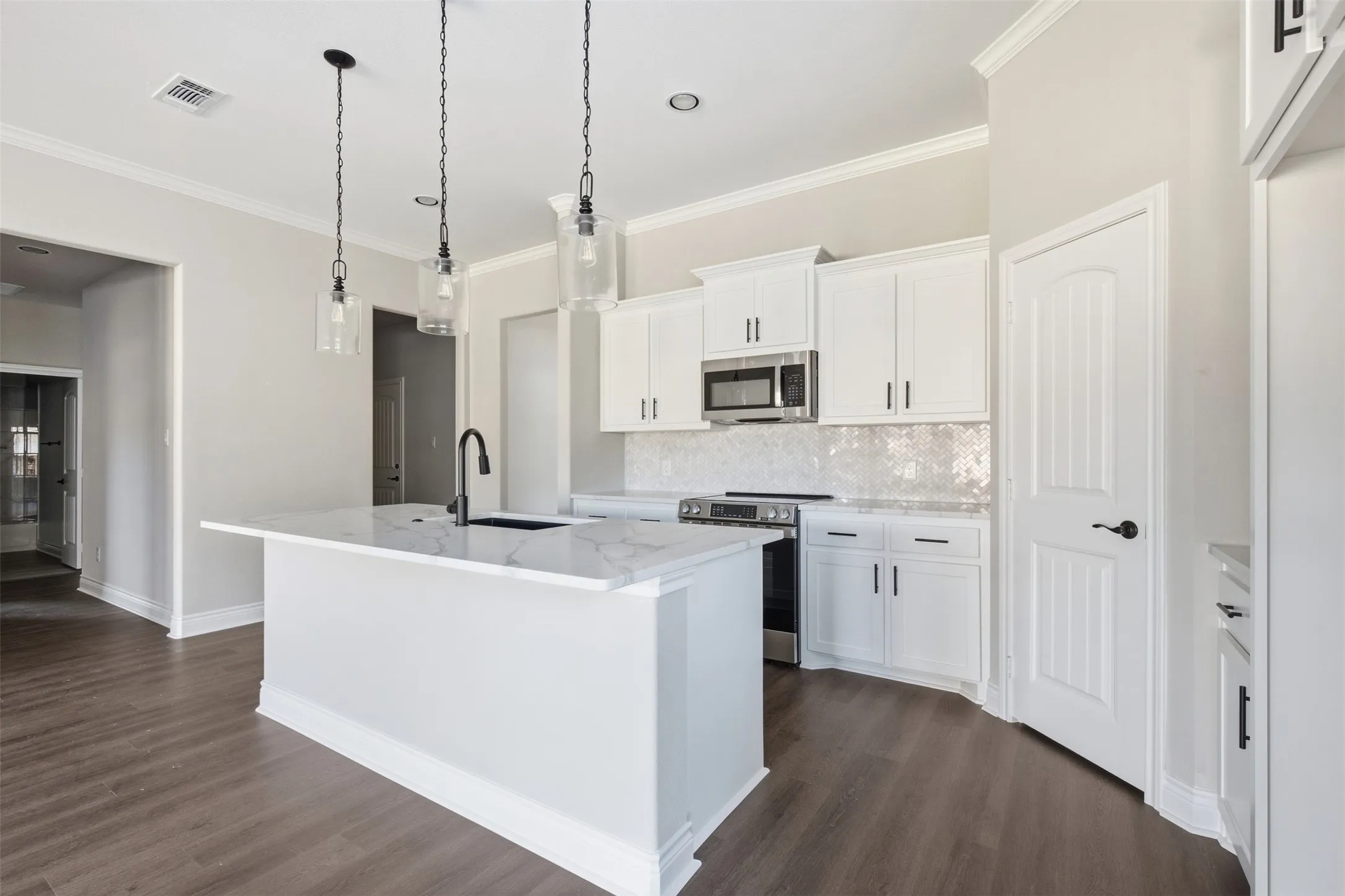 Single Family Residence For Sale in Hunt County , 215 Trevor Lane, Greenville, Texas 75402, 4 Bedroom, 3 Bathroom, 3 Garage spaces, 2,359 Sqft, built in 2025, mls#21393345, Real Estate Agent in Greenville, Homes For Sale in Hunt county, Homes For Sale in Greenville, Realtor in Greenville Texas, Real Estate Brokerage Independent Realty Texas, Luminita Cordes Realtor