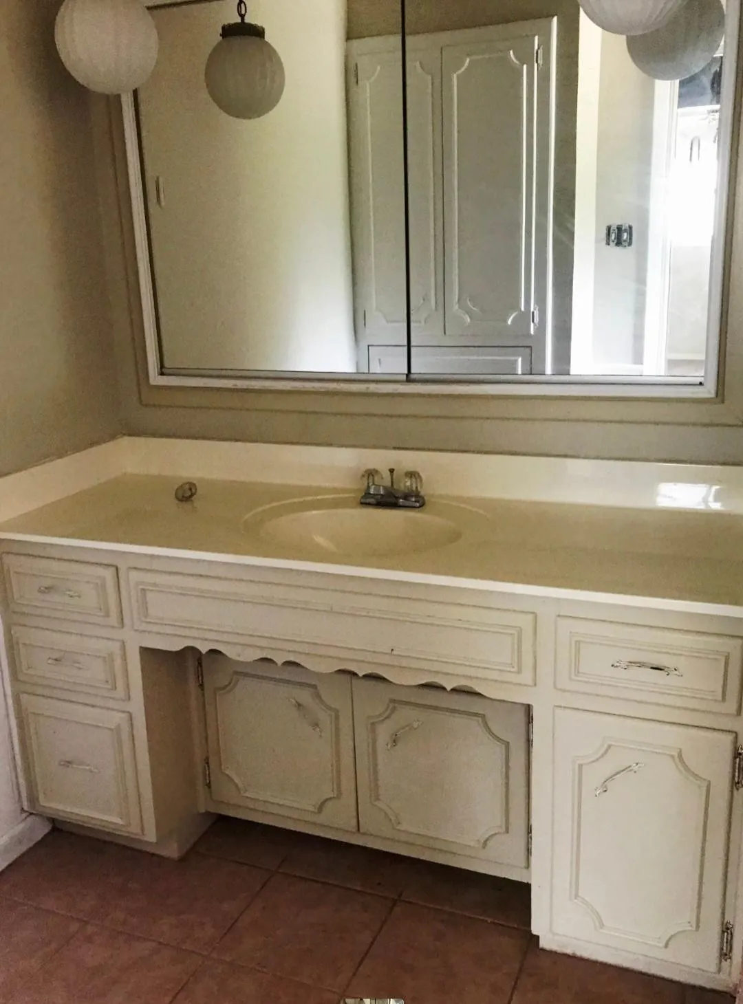 Single Family Residence For Rent in Mc Lennan County , 700 N Marable Street, West, Texas 76691, 3 Bedroom, 2 Bathroom, 2 Garage spaces, 2,356 Sqft, built in 1965, mls#21393379, Real Estate Agent in West, Homes For Rent in Mc Lennan county, Homes For Rent in West, Realtor in West Texas, Real Estate Brokerage Independent Realty Texas, Luminita Cordes Realtor
