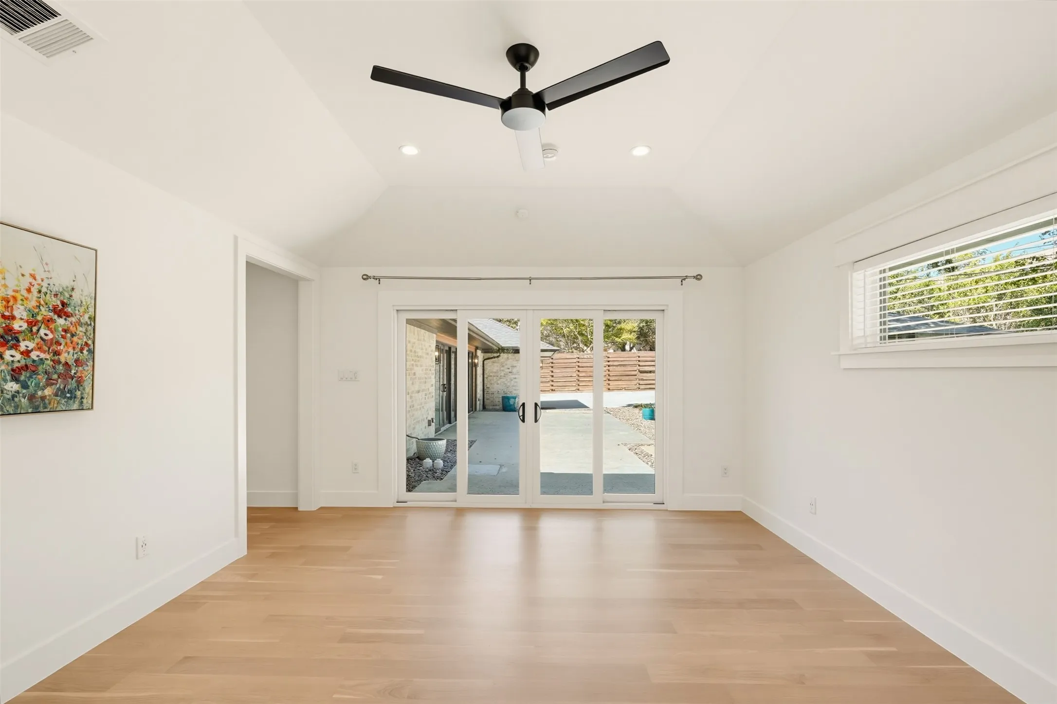 Single Family Residence For Rent in Dallas County , 6331 Linden Lane, Dallas, Texas 75230, 4 Bedroom, 4 Bathroom, 3 Garage spaces, 2,875 Sqft, built in 1955, mls#21386116, Real Estate Agent in Dallas, Homes For Rent in Dallas county, Homes For Rent in Dallas, Realtor in Dallas Texas, Real Estate Brokerage Independent Realty Texas, Luminita Cordes Realtor