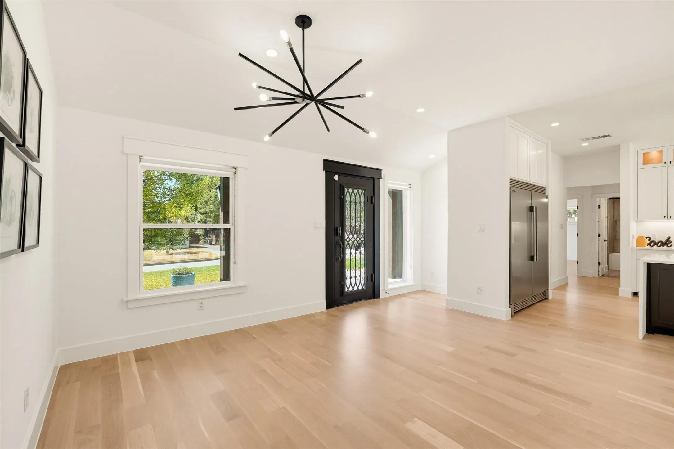 Single Family Residence For Rent in Dallas County , 6331 Linden Lane, Dallas, Texas 75230, 4 Bedroom, 4 Bathroom, 3 Garage spaces, 2,875 Sqft, built in 1955, mls#21386116, Real Estate Agent in Dallas, Homes For Rent in Dallas county, Homes For Rent in Dallas, Realtor in Dallas Texas, Real Estate Brokerage Independent Realty Texas, Luminita Cordes Realtor