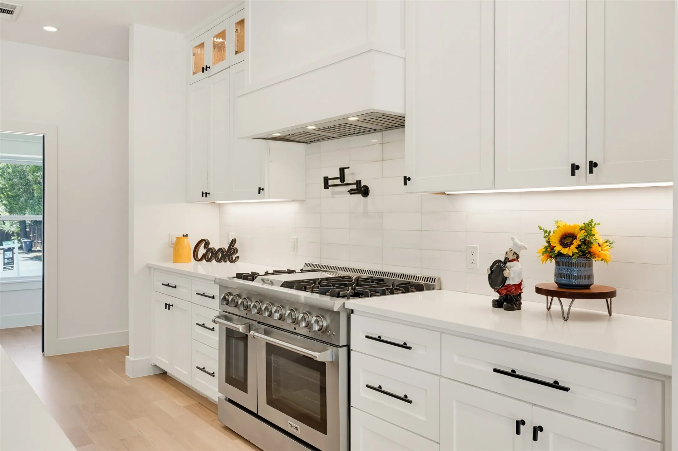 Single Family Residence For Rent in Dallas County , 6331 Linden Lane, Dallas, Texas 75230, 4 Bedroom, 4 Bathroom, 3 Garage spaces, 2,875 Sqft, built in 1955, mls#21386116, Real Estate Agent in Dallas, Homes For Rent in Dallas county, Homes For Rent in Dallas, Realtor in Dallas Texas, Real Estate Brokerage Independent Realty Texas, Luminita Cordes Realtor