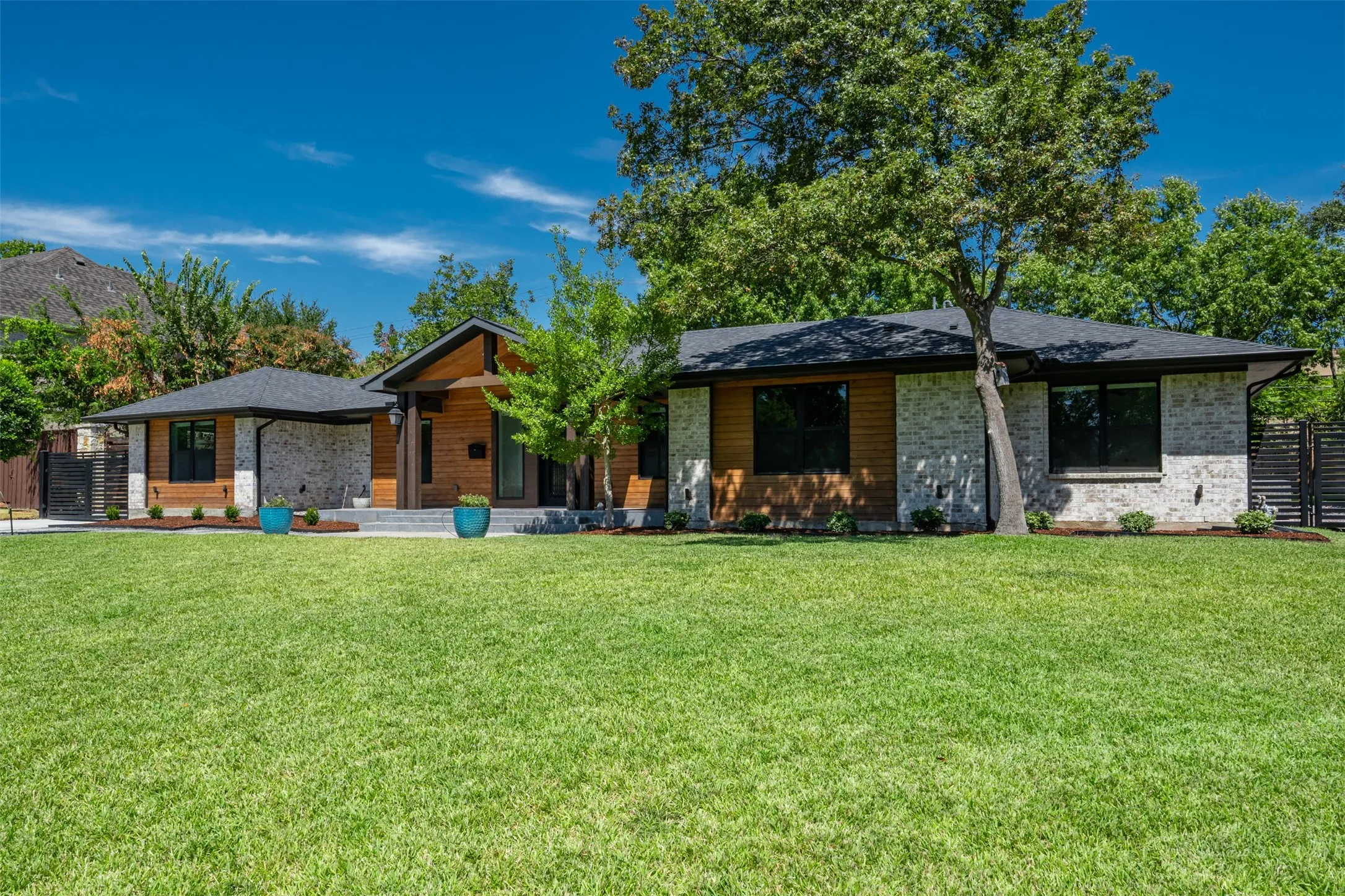 Single Family Residence For Rent in Dallas County , 6331 Linden Lane, Dallas, Texas 75230, 4 Bedroom, 4 Bathroom, 3 Garage spaces, 2,875 Sqft, built in 1955, mls#21386116, Real Estate Agent in Dallas, Homes For Rent in Dallas county, Homes For Rent in Dallas, Realtor in Dallas Texas, Real Estate Brokerage Independent Realty Texas, Luminita Cordes Realtor
