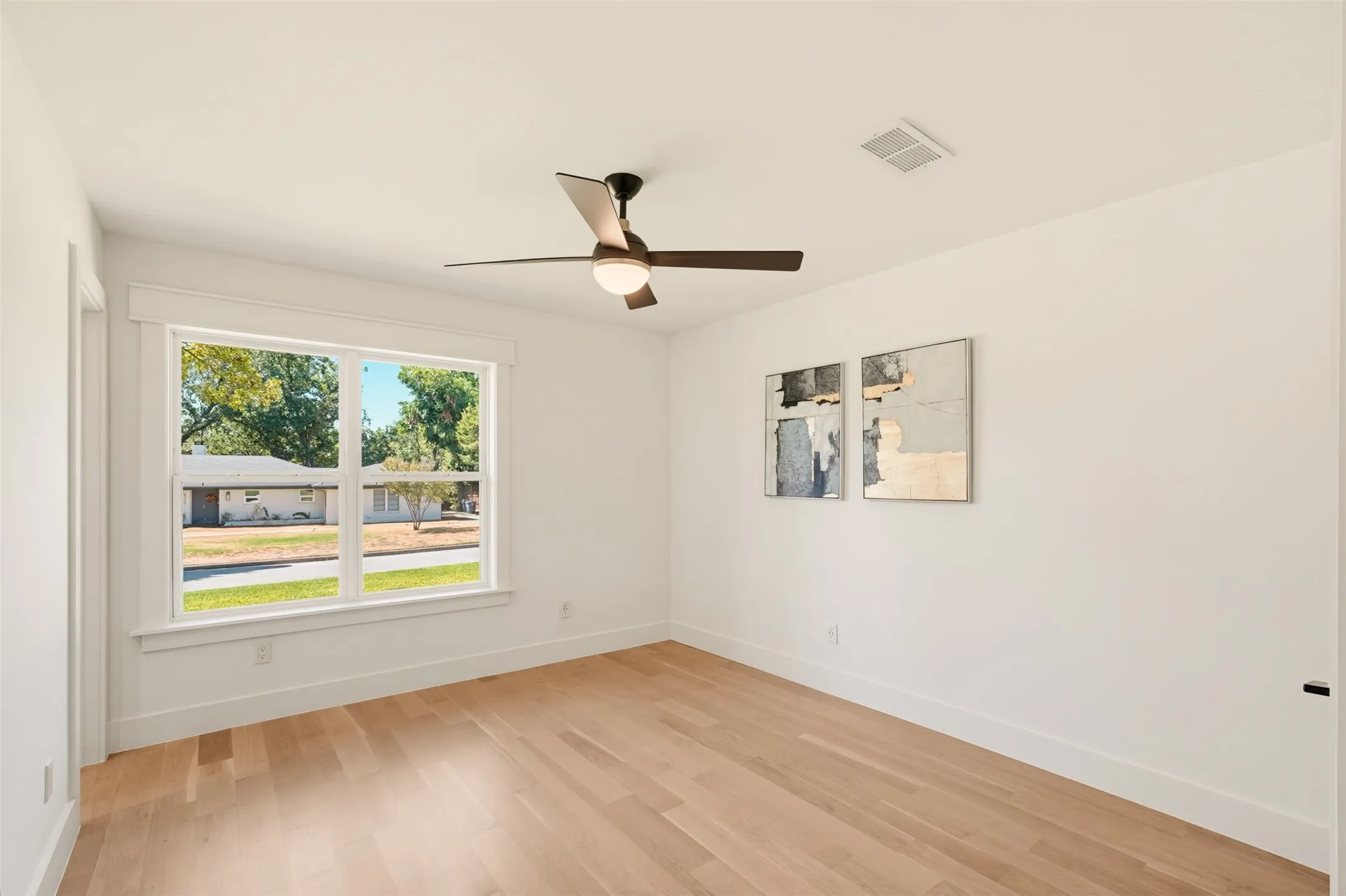 Single Family Residence For Rent in Dallas County , 6331 Linden Lane, Dallas, Texas 75230, 4 Bedroom, 4 Bathroom, 3 Garage spaces, 2,875 Sqft, built in 1955, mls#21386116, Real Estate Agent in Dallas, Homes For Rent in Dallas county, Homes For Rent in Dallas, Realtor in Dallas Texas, Real Estate Brokerage Independent Realty Texas, Luminita Cordes Realtor
