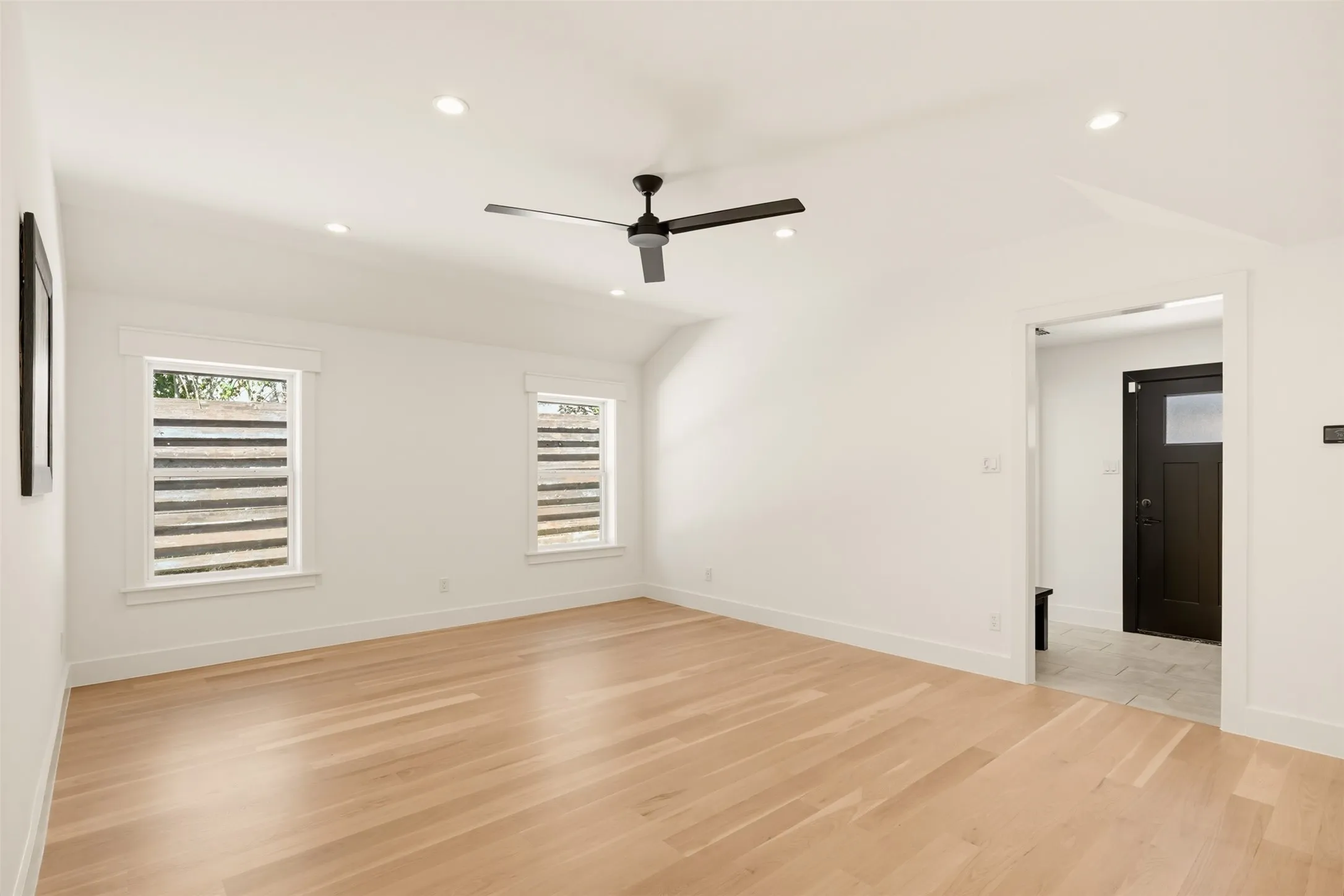 Single Family Residence For Rent in Dallas County , 6331 Linden Lane, Dallas, Texas 75230, 4 Bedroom, 4 Bathroom, 3 Garage spaces, 2,875 Sqft, built in 1955, mls#21386116, Real Estate Agent in Dallas, Homes For Rent in Dallas county, Homes For Rent in Dallas, Realtor in Dallas Texas, Real Estate Brokerage Independent Realty Texas, Luminita Cordes Realtor