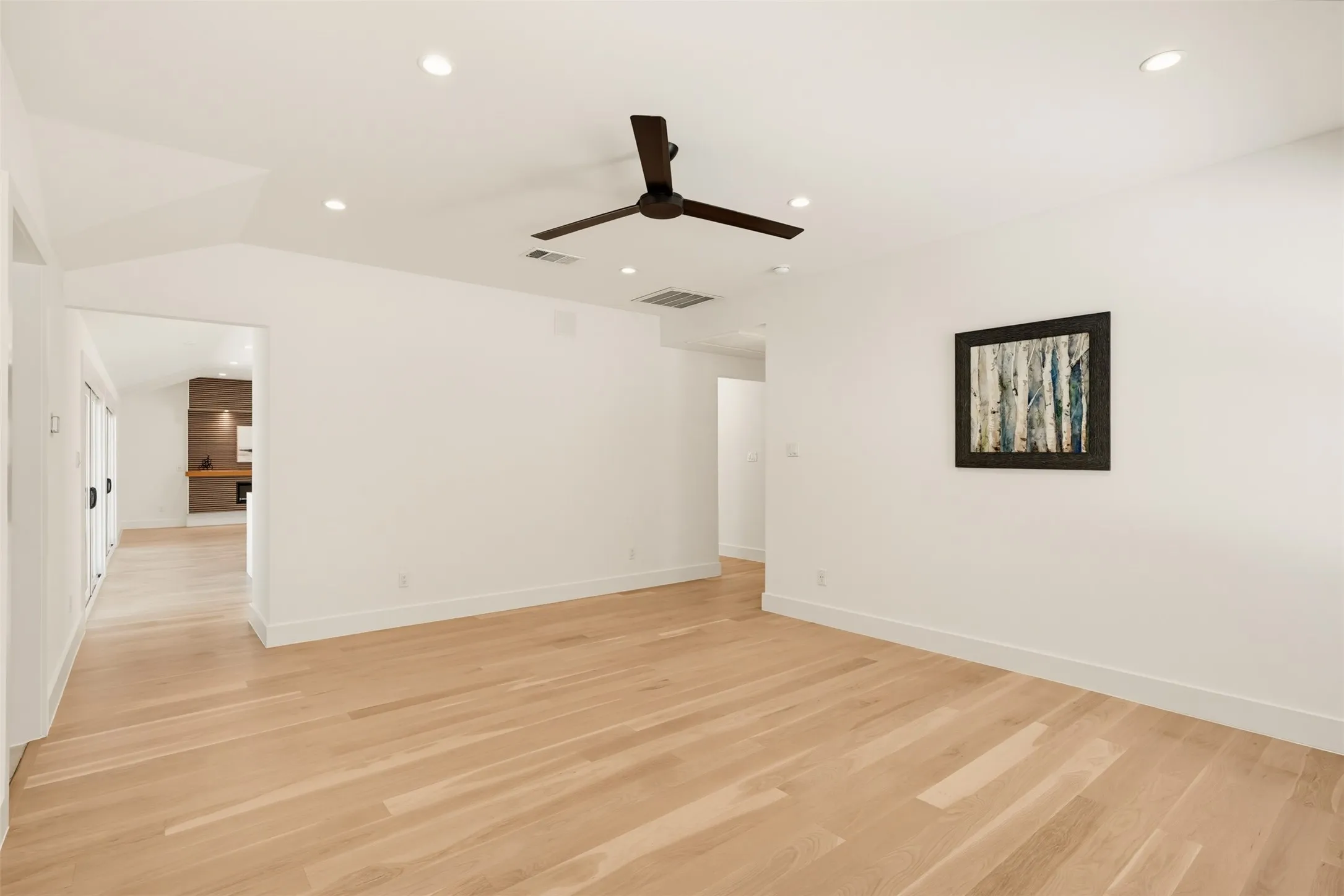 Single Family Residence For Rent in Dallas County , 6331 Linden Lane, Dallas, Texas 75230, 4 Bedroom, 4 Bathroom, 3 Garage spaces, 2,875 Sqft, built in 1955, mls#21386116, Real Estate Agent in Dallas, Homes For Rent in Dallas county, Homes For Rent in Dallas, Realtor in Dallas Texas, Real Estate Brokerage Independent Realty Texas, Luminita Cordes Realtor
