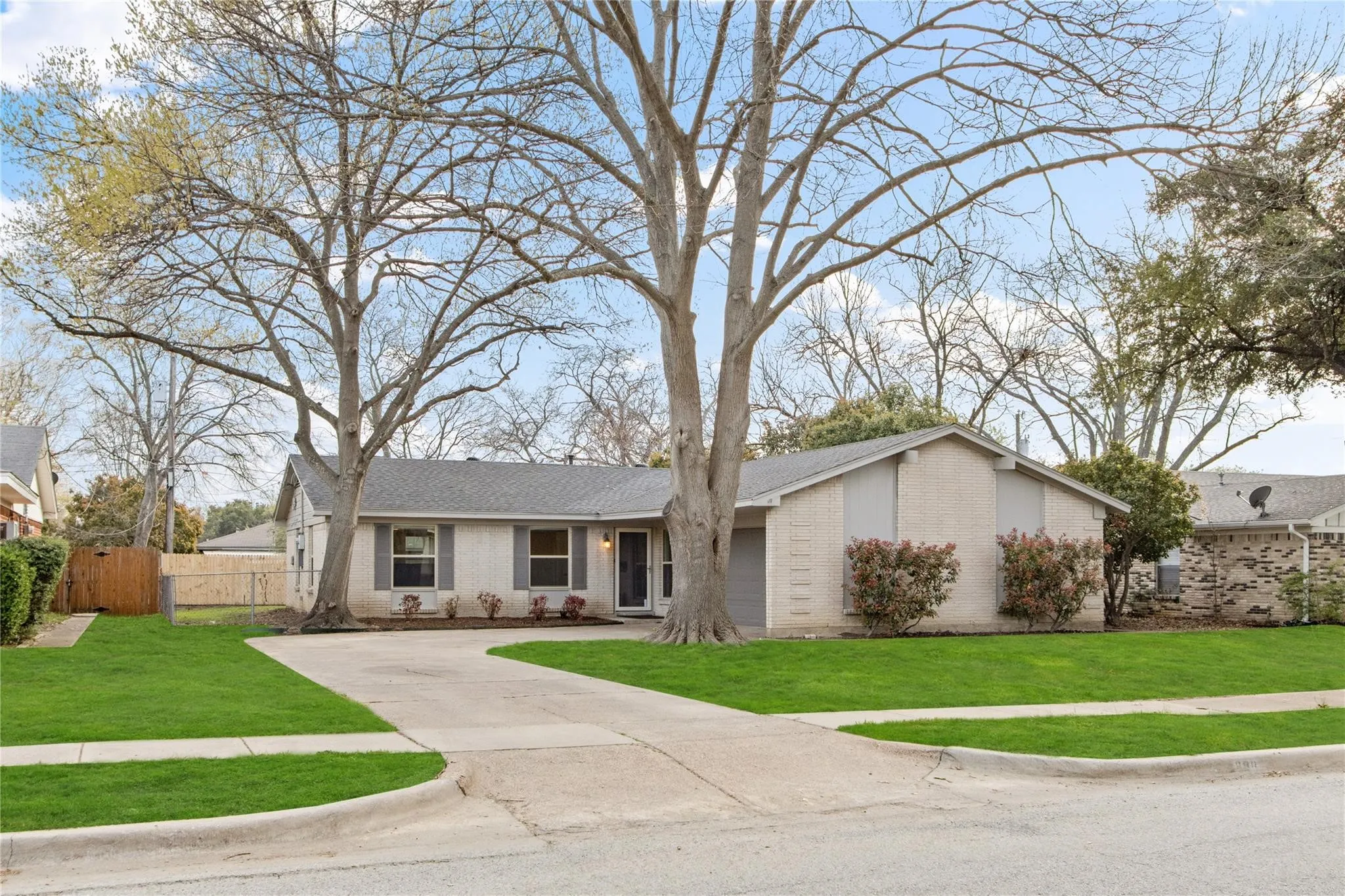 Single Family Residence For Sale