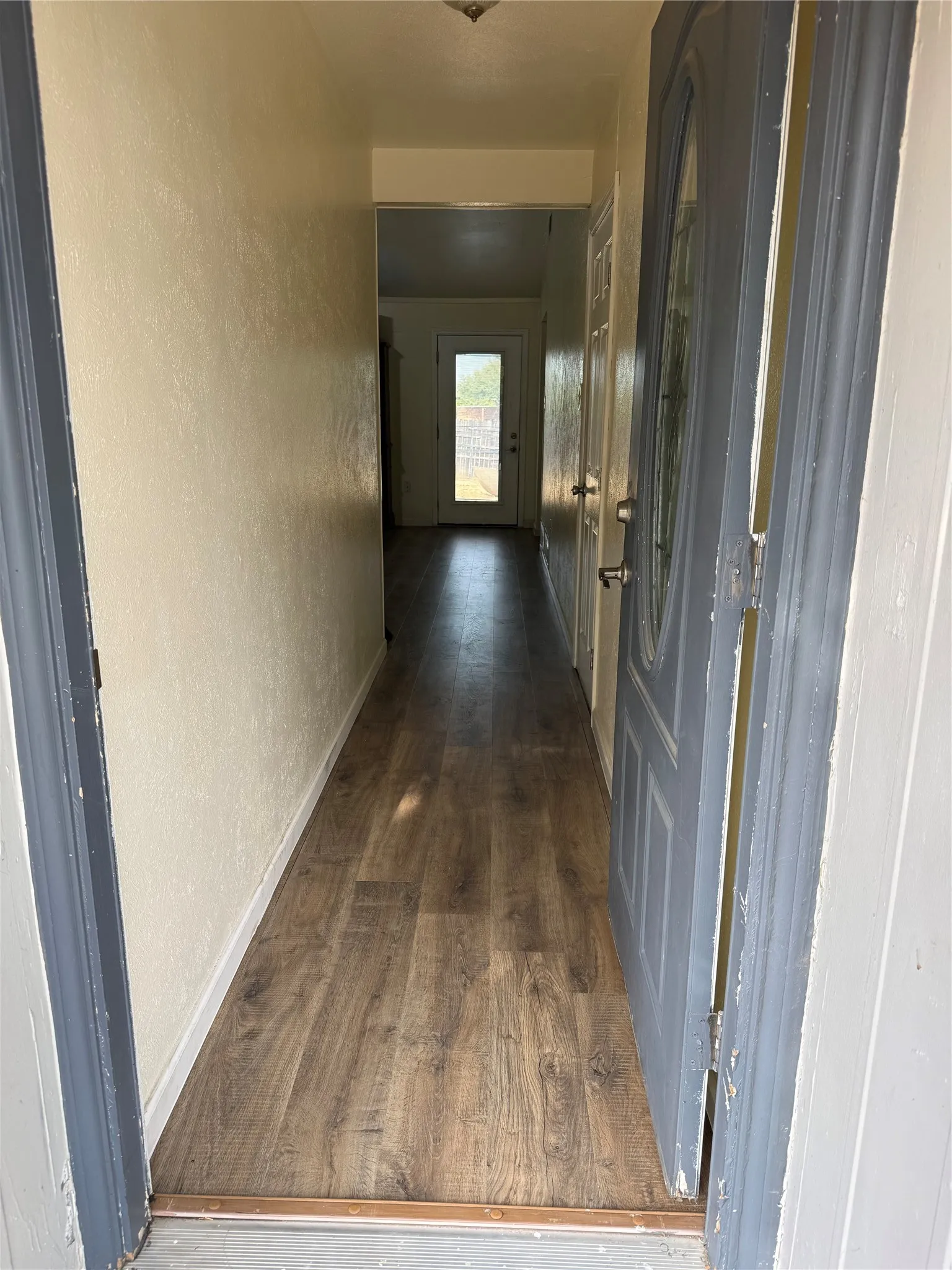 Single Family Residence For Rent in Dallas County , 2820 Laramie Street, Irving, Texas 75062, 3 Bedroom, 2 Bathroom, 2 Garage spaces, 1,610 Sqft, built in 1968, mls#21393448, Real Estate Agent in Irving, Homes For Rent in Dallas county, Homes For Rent in Irving, Realtor in Irving Texas, Real Estate Brokerage Independent Realty Texas, Luminita Cordes Realtor