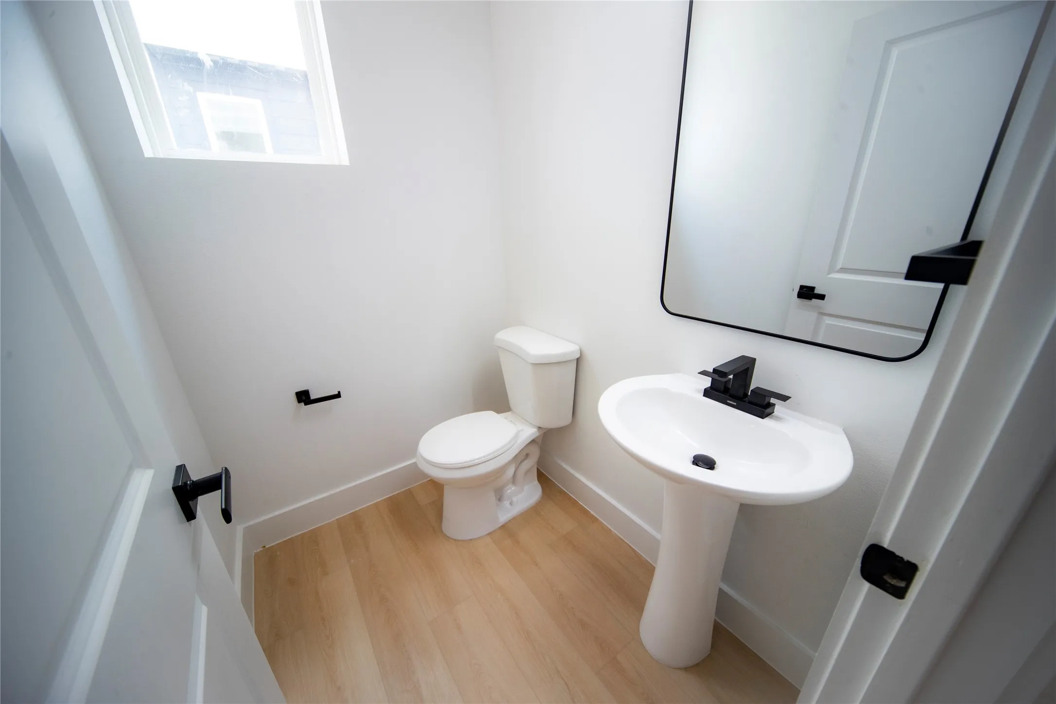 Townhouse For Rent in Tarrant County , 2804 Weisenberger Street 233, Fort Worth, Texas 76107, 2 Bedroom, 3 Bathroom, 2 Garage spaces, 1,650 Sqft, built in 2024, mls#21393450, Real Estate Agent in Fort Worth, Homes For Rent in Tarrant county, Homes For Rent in Fort Worth, Realtor in Fort Worth Texas, Real Estate Brokerage Independent Realty Texas, Luminita Cordes Realtor