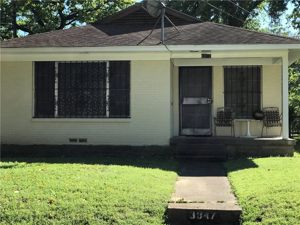 Single Family Residence For Sale in Dallas County , 3947 Kynard Street, Dallas, Texas 75215, 3 Bedroom, 2 Bathroom, 1 Garage spaces, 1,612 Sqft, built in 1956, mls#21393453, Real Estate Agent in Dallas, Homes For Sale in Dallas county, Homes For Sale in Dallas, Realtor in Dallas Texas, Real Estate Brokerage Independent Realty Texas, Luminita Cordes Realtor