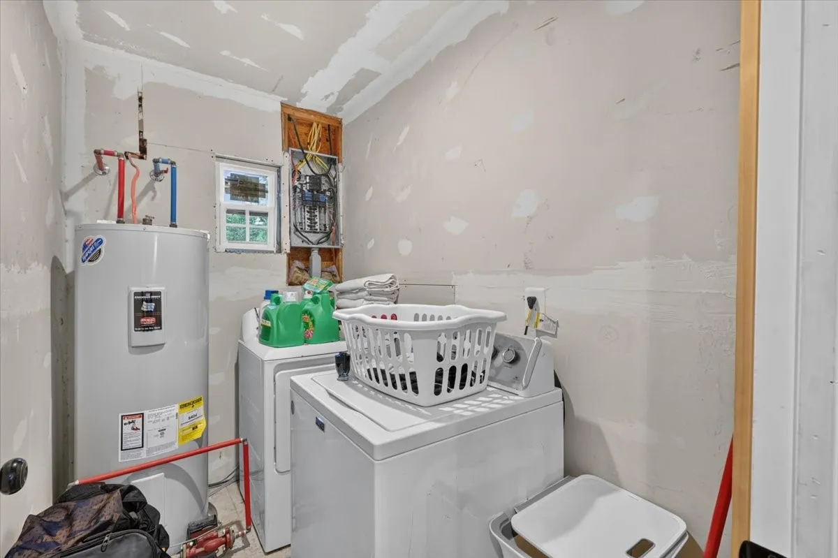 Single Family Residence For Sale in Hood County , 4506 Garden View Drive, Granbury, Texas 76049, 4 Bedroom, 2 Bathroom, Garage spaces, 1,505 Sqft, built in 2020, mls#21374349, Real Estate Agent in Granbury, Homes For Sale in Hood county, Homes For Sale in Granbury, Realtor in Granbury Texas, Real Estate Brokerage Independent Realty Texas, Luminita Cordes Realtor