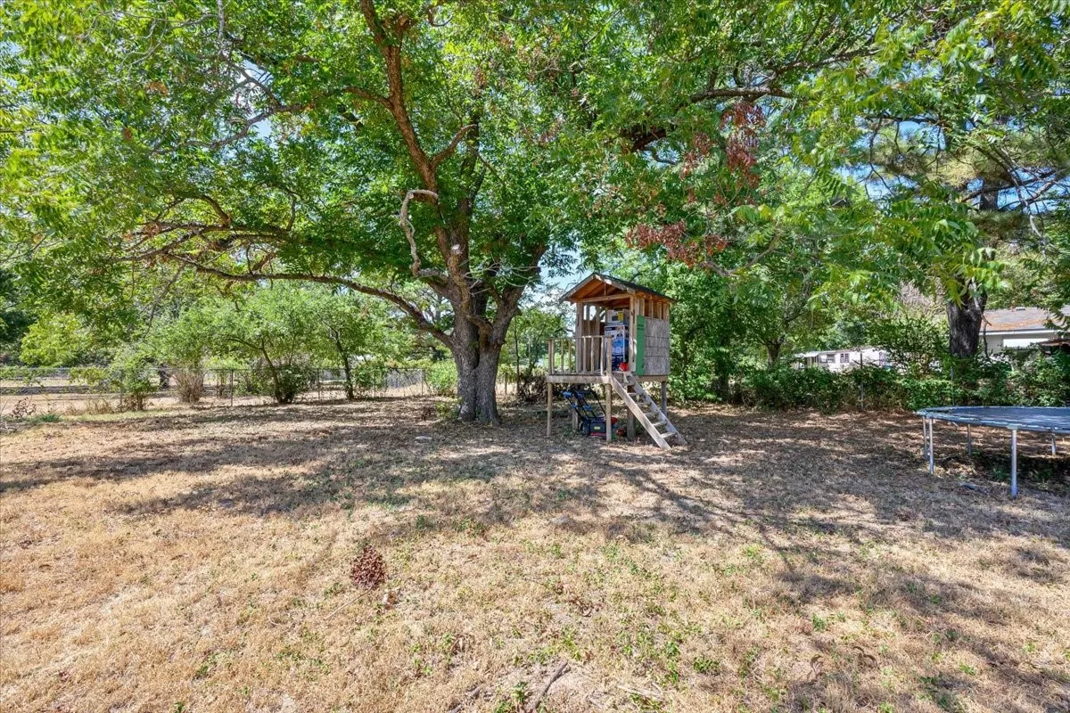 Single Family Residence For Sale in Hood County , 4506 Garden View Drive, Granbury, Texas 76049, 4 Bedroom, 2 Bathroom, Garage spaces, 1,505 Sqft, built in 2020, mls#21374349, Real Estate Agent in Granbury, Homes For Sale in Hood county, Homes For Sale in Granbury, Realtor in Granbury Texas, Real Estate Brokerage Independent Realty Texas, Luminita Cordes Realtor