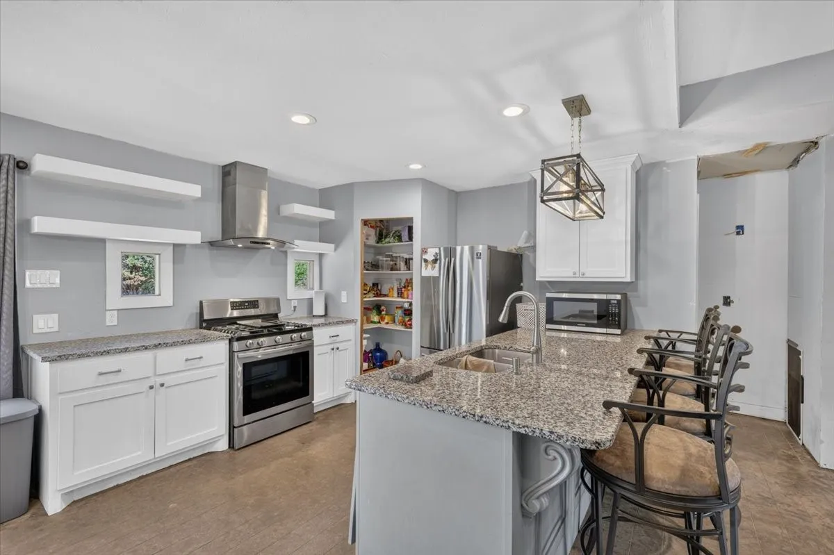 Single Family Residence For Sale in Hood County , 4506 Garden View Drive, Granbury, Texas 76049, 4 Bedroom, 2 Bathroom, Garage spaces, 1,505 Sqft, built in 2020, mls#21374349, Real Estate Agent in Granbury, Homes For Sale in Hood county, Homes For Sale in Granbury, Realtor in Granbury Texas, Real Estate Brokerage Independent Realty Texas, Luminita Cordes Realtor