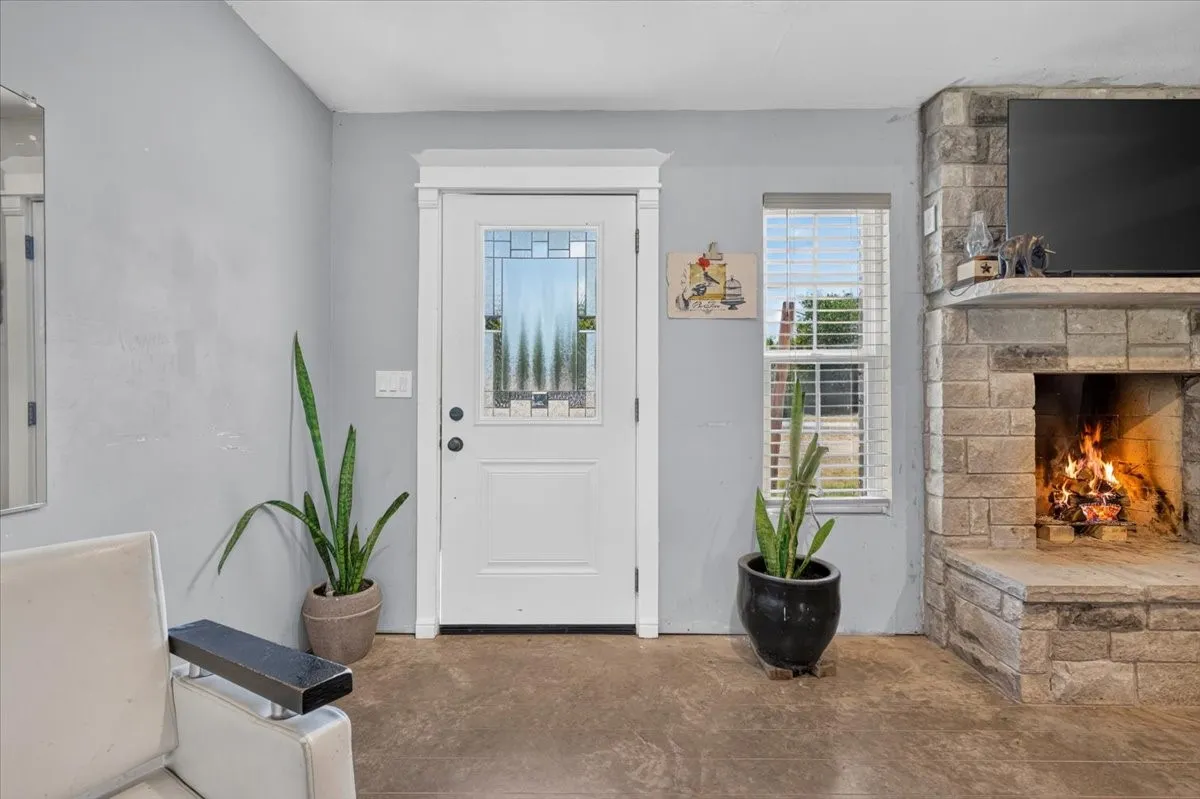 Single Family Residence For Sale in Hood County , 4506 Garden View Drive, Granbury, Texas 76049, 4 Bedroom, 2 Bathroom, Garage spaces, 1,505 Sqft, built in 2020, mls#21374349, Real Estate Agent in Granbury, Homes For Sale in Hood county, Homes For Sale in Granbury, Realtor in Granbury Texas, Real Estate Brokerage Independent Realty Texas, Luminita Cordes Realtor