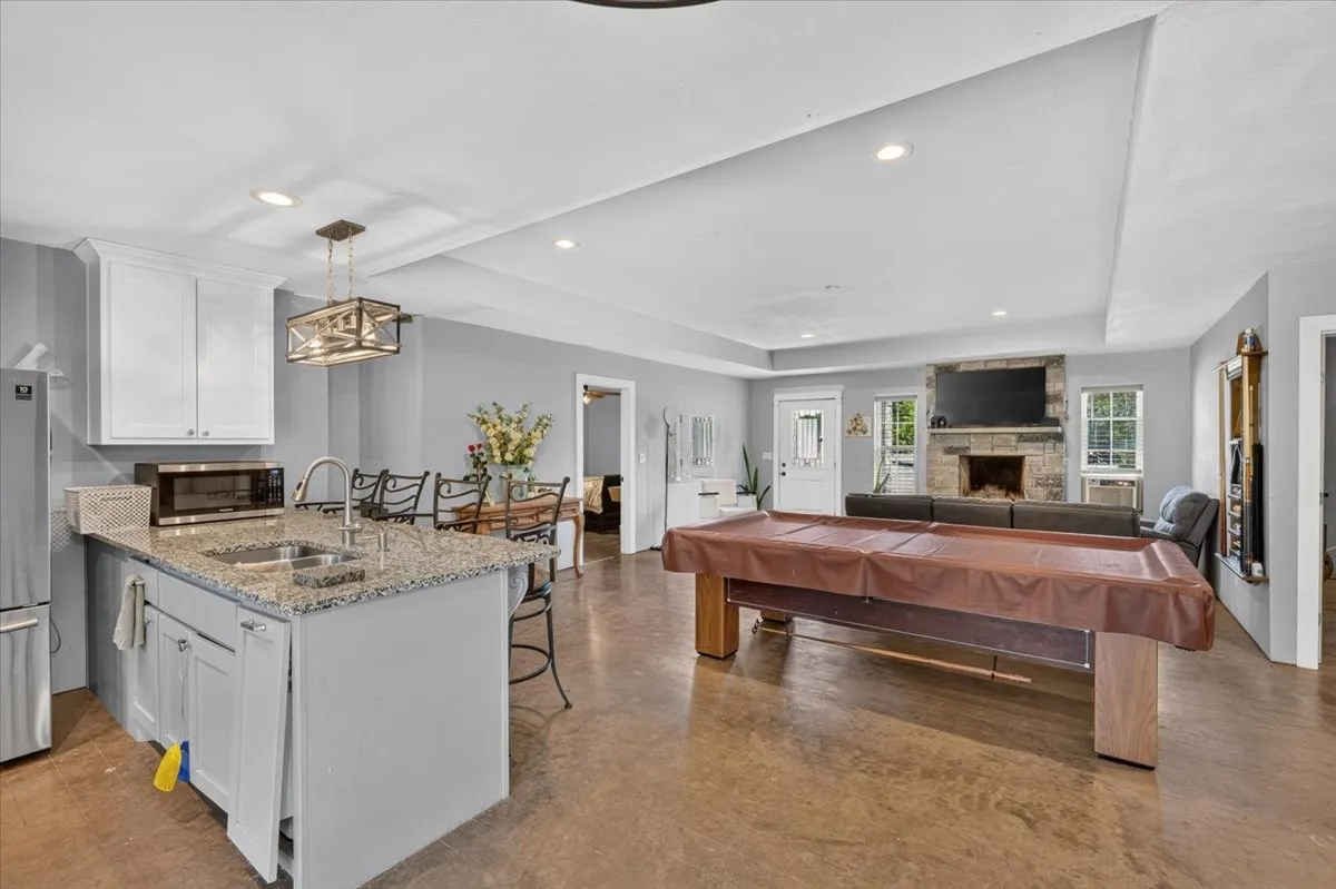 Single Family Residence For Sale in Hood County , 4506 Garden View Drive, Granbury, Texas 76049, 4 Bedroom, 2 Bathroom, Garage spaces, 1,505 Sqft, built in 2020, mls#21374349, Real Estate Agent in Granbury, Homes For Sale in Hood county, Homes For Sale in Granbury, Realtor in Granbury Texas, Real Estate Brokerage Independent Realty Texas, Luminita Cordes Realtor