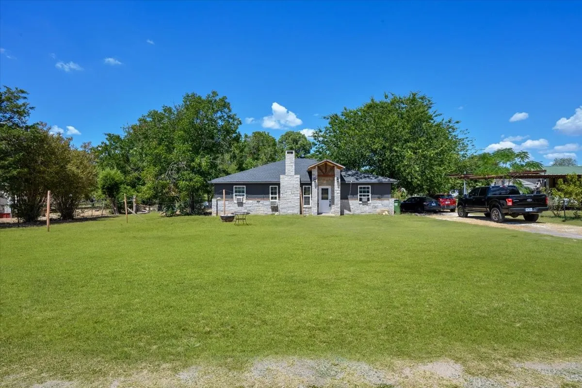 Single Family Residence For Sale in Hood County , 4506 Garden View Drive, Granbury, Texas 76049, 4 Bedroom, 2 Bathroom, Garage spaces, 1,505 Sqft, built in 2020, mls#21374349, Real Estate Agent in Granbury, Homes For Sale in Hood county, Homes For Sale in Granbury, Realtor in Granbury Texas, Real Estate Brokerage Independent Realty Texas, Luminita Cordes Realtor