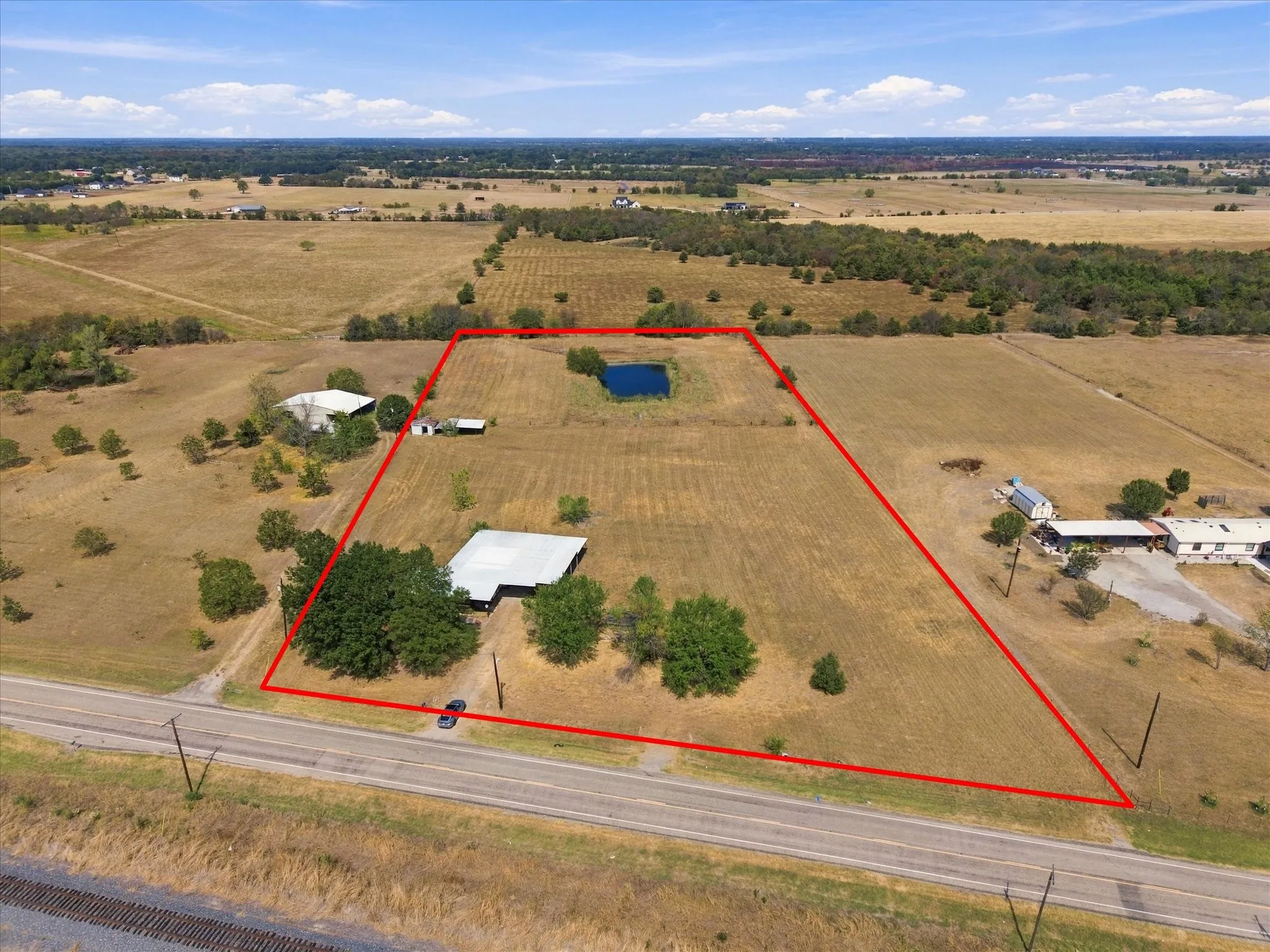 Mobile Home For Sale in Hunt County , 1311 E Main Street, Campbell, Texas 75422, 2 Bedroom, 1 Bathroom, Garage spaces, 1,044 Sqft, built in 1984, mls#21393196, Real Estate Agent in Campbell, Homes For Sale in Hunt county, Homes For Sale in Campbell, Realtor in Campbell Texas, Real Estate Brokerage Independent Realty Texas, Luminita Cordes Realtor