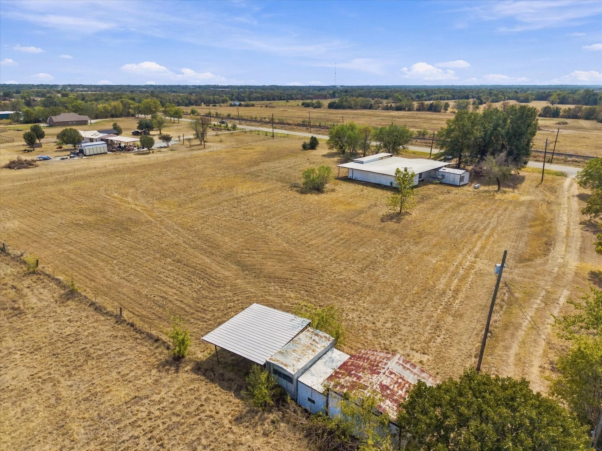 Mobile Home For Sale in Hunt County , 1311 E Main Street, Campbell, Texas 75422, 2 Bedroom, 1 Bathroom, Garage spaces, 1,044 Sqft, built in 1984, mls#21393196, Real Estate Agent in Campbell, Homes For Sale in Hunt county, Homes For Sale in Campbell, Realtor in Campbell Texas, Real Estate Brokerage Independent Realty Texas, Luminita Cordes Realtor