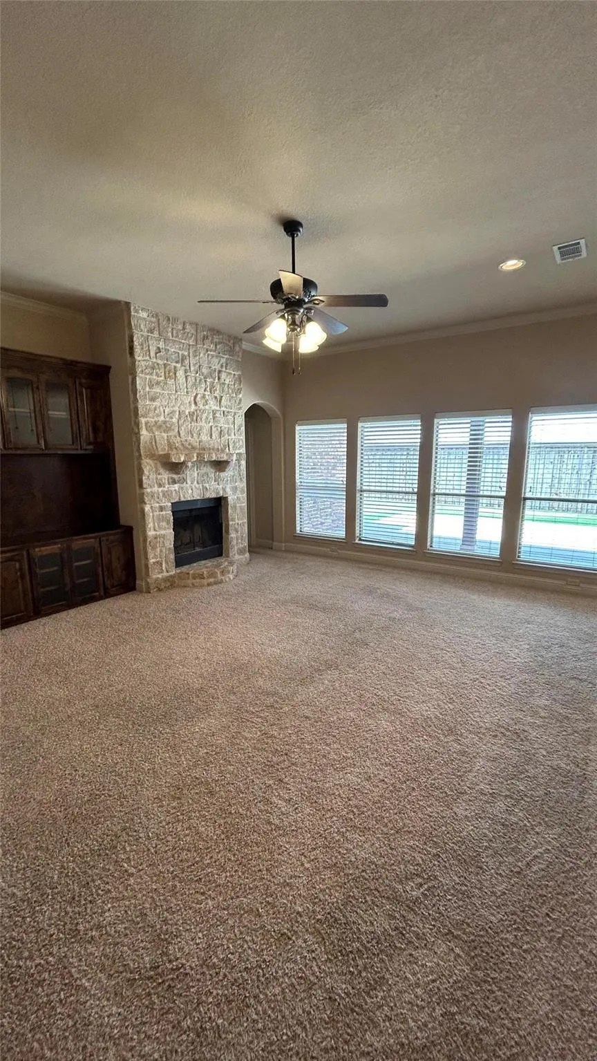 Single Family Residence For Rent in Denton County , 433 Chisholm Trail, Justin, Texas 76247, 4 Bedroom, 2 Bathroom, 2 Garage spaces, 2,236 Sqft, built in 2008, mls#21392394, Real Estate Agent in Justin, Homes For Rent in Denton county, Homes For Rent in Justin, Realtor in Justin Texas, Real Estate Brokerage Independent Realty Texas, Luminita Cordes Realtor
