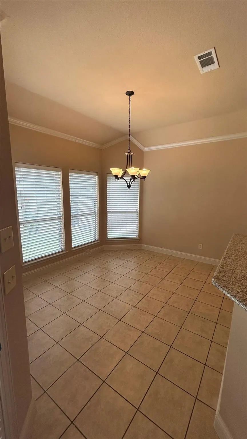 Single Family Residence For Rent in Denton County , 433 Chisholm Trail, Justin, Texas 76247, 4 Bedroom, 2 Bathroom, 2 Garage spaces, 2,236 Sqft, built in 2008, mls#21392394, Real Estate Agent in Justin, Homes For Rent in Denton county, Homes For Rent in Justin, Realtor in Justin Texas, Real Estate Brokerage Independent Realty Texas, Luminita Cordes Realtor