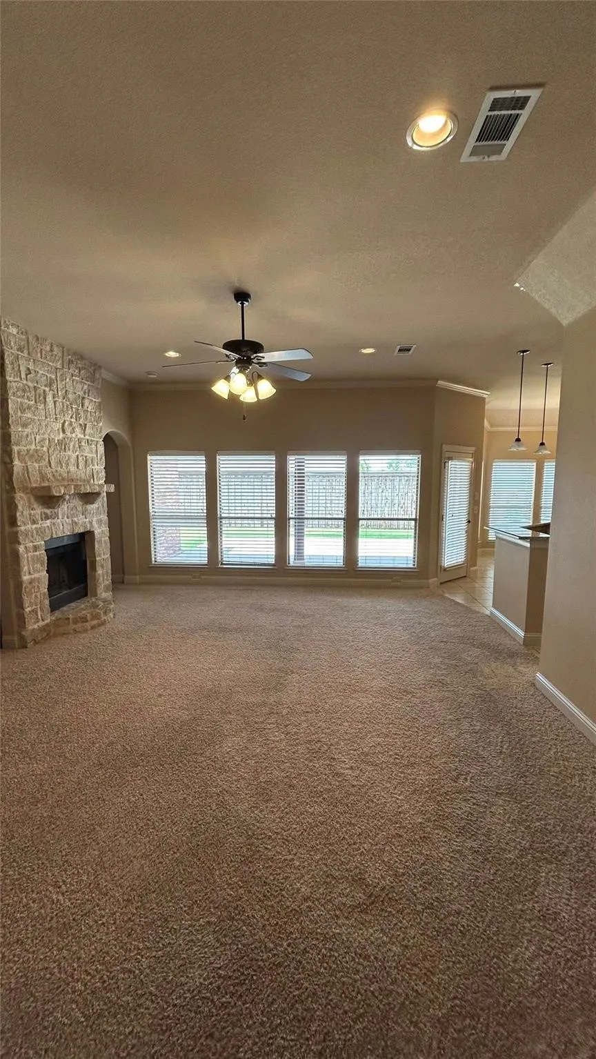 Single Family Residence For Rent in Denton County , 433 Chisholm Trail, Justin, Texas 76247, 4 Bedroom, 2 Bathroom, 2 Garage spaces, 2,236 Sqft, built in 2008, mls#21392394, Real Estate Agent in Justin, Homes For Rent in Denton county, Homes For Rent in Justin, Realtor in Justin Texas, Real Estate Brokerage Independent Realty Texas, Luminita Cordes Realtor