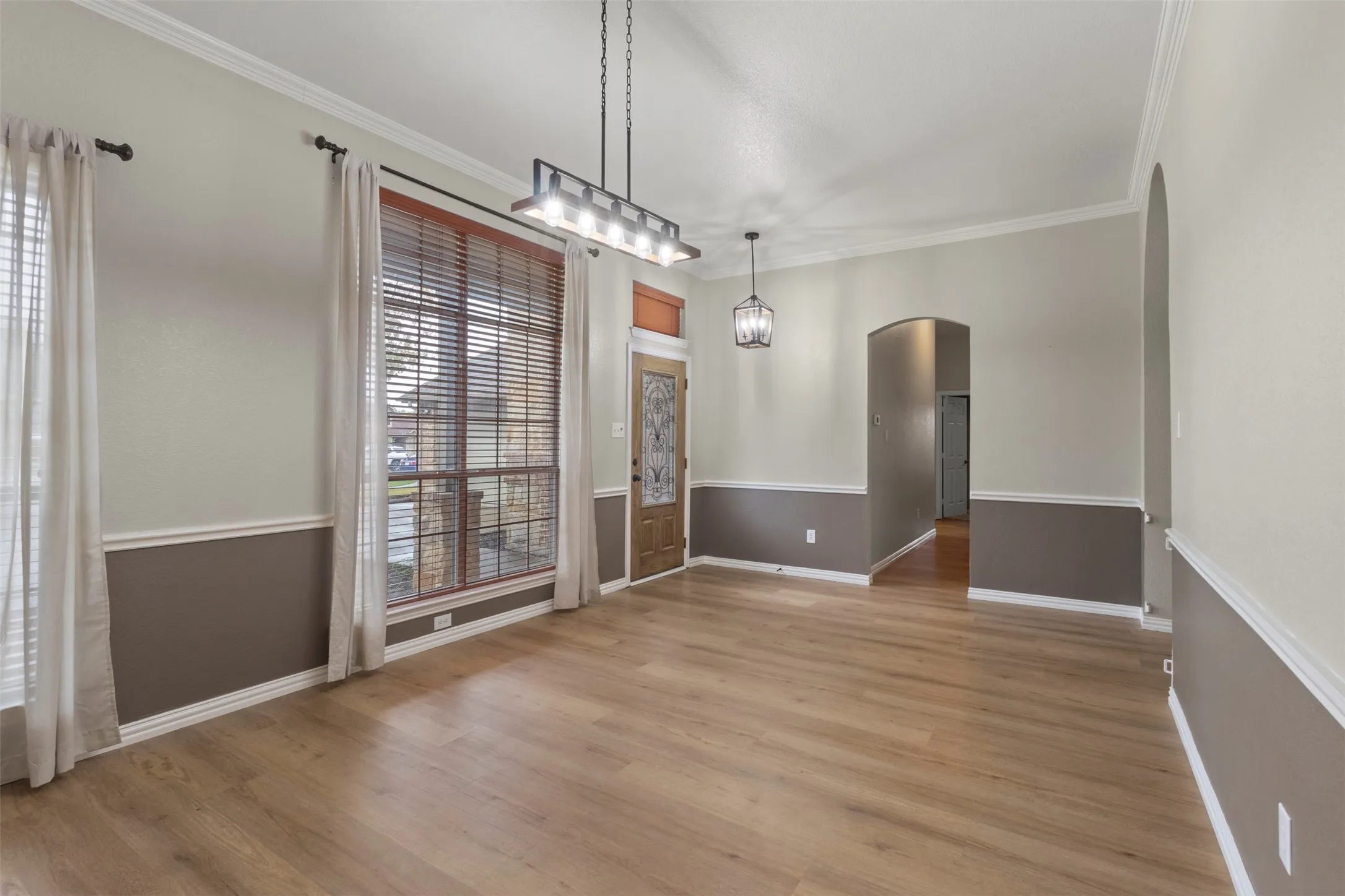 Single Family Residence For Rent in Collin County , 205 High Meadow Court, Royse City, Texas 75189, 4 Bedroom, 2 Bathroom, 2 Garage spaces, 2,233 Sqft, built in 2006, mls#21392390, Real Estate Agent in Royse City, Homes For Rent in Collin county, Homes For Rent in Royse City, Realtor in Royse City Texas, Real Estate Brokerage Independent Realty Texas, Luminita Cordes Realtor