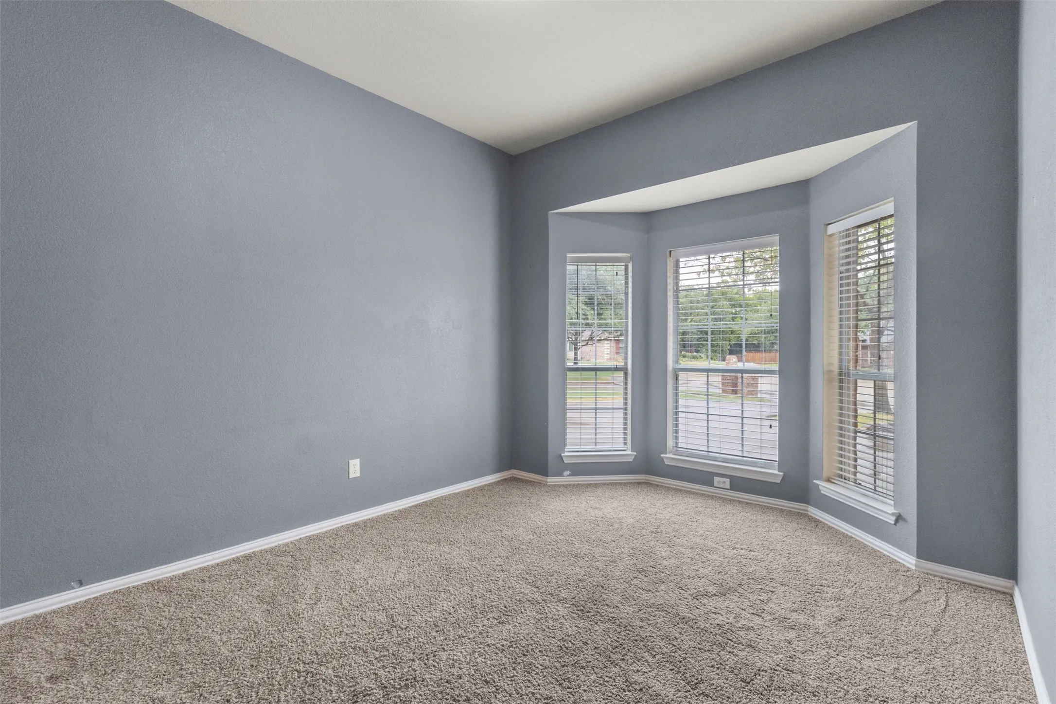 Single Family Residence For Rent in Collin County , 205 High Meadow Court, Royse City, Texas 75189, 4 Bedroom, 2 Bathroom, 2 Garage spaces, 2,233 Sqft, built in 2006, mls#21392390, Real Estate Agent in Royse City, Homes For Rent in Collin county, Homes For Rent in Royse City, Realtor in Royse City Texas, Real Estate Brokerage Independent Realty Texas, Luminita Cordes Realtor