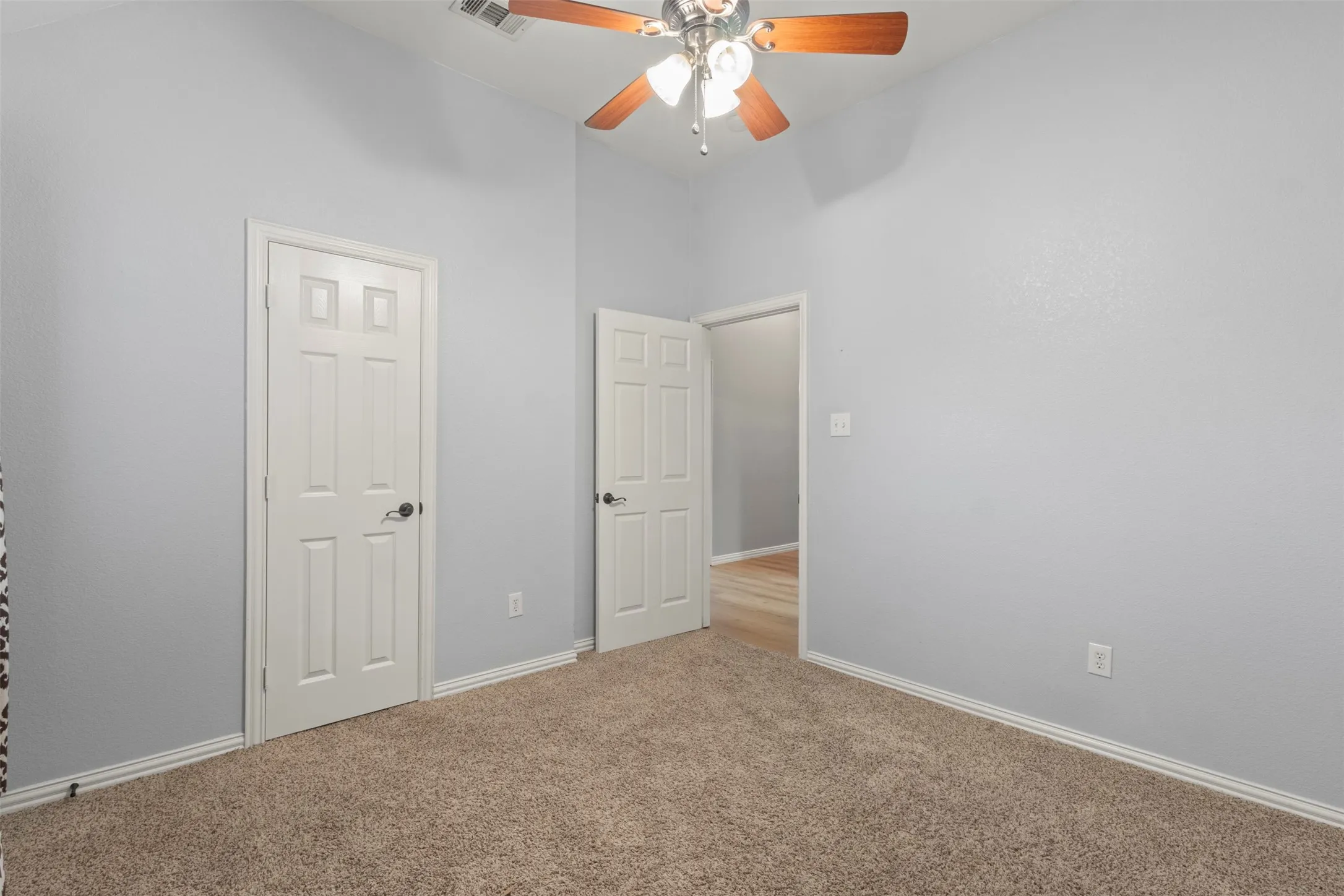 Single Family Residence For Rent in Collin County , 205 High Meadow Court, Royse City, Texas 75189, 4 Bedroom, 2 Bathroom, 2 Garage spaces, 2,233 Sqft, built in 2006, mls#21392390, Real Estate Agent in Royse City, Homes For Rent in Collin county, Homes For Rent in Royse City, Realtor in Royse City Texas, Real Estate Brokerage Independent Realty Texas, Luminita Cordes Realtor