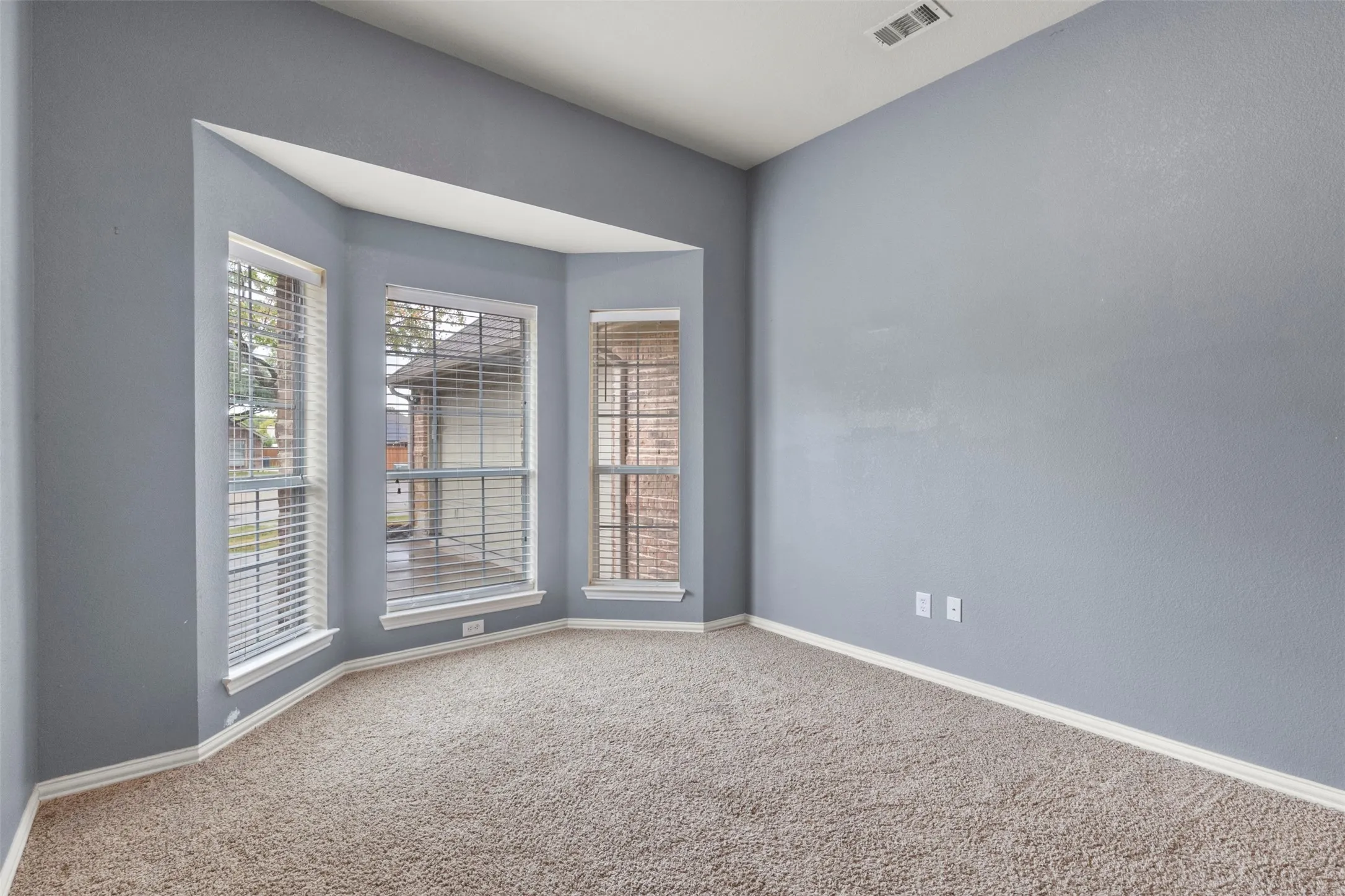 Single Family Residence For Rent in Collin County , 205 High Meadow Court, Royse City, Texas 75189, 4 Bedroom, 2 Bathroom, 2 Garage spaces, 2,233 Sqft, built in 2006, mls#21392390, Real Estate Agent in Royse City, Homes For Rent in Collin county, Homes For Rent in Royse City, Realtor in Royse City Texas, Real Estate Brokerage Independent Realty Texas, Luminita Cordes Realtor
