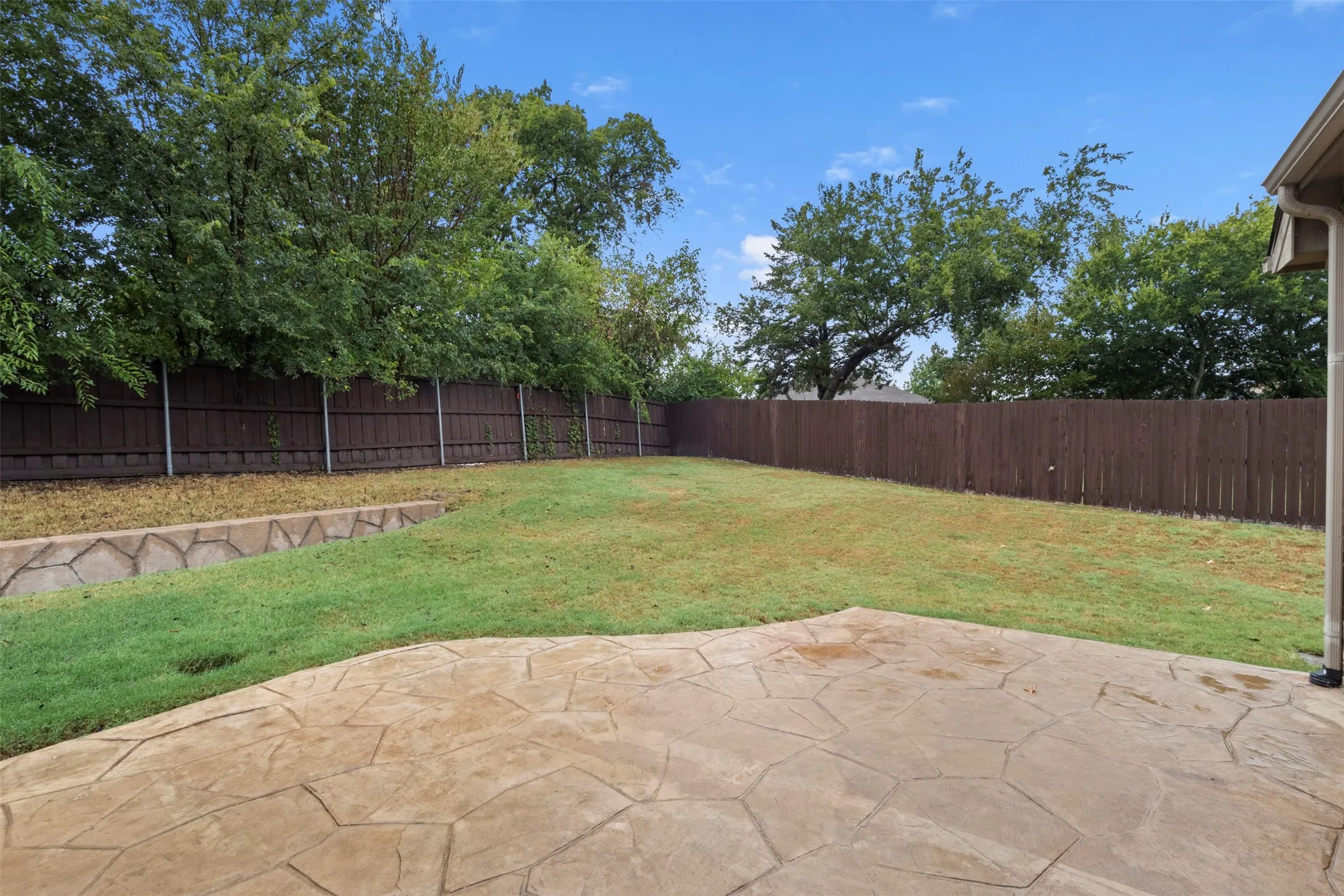 Single Family Residence For Rent in Collin County , 205 High Meadow Court, Royse City, Texas 75189, 4 Bedroom, 2 Bathroom, 2 Garage spaces, 2,233 Sqft, built in 2006, mls#21392390, Real Estate Agent in Royse City, Homes For Rent in Collin county, Homes For Rent in Royse City, Realtor in Royse City Texas, Real Estate Brokerage Independent Realty Texas, Luminita Cordes Realtor