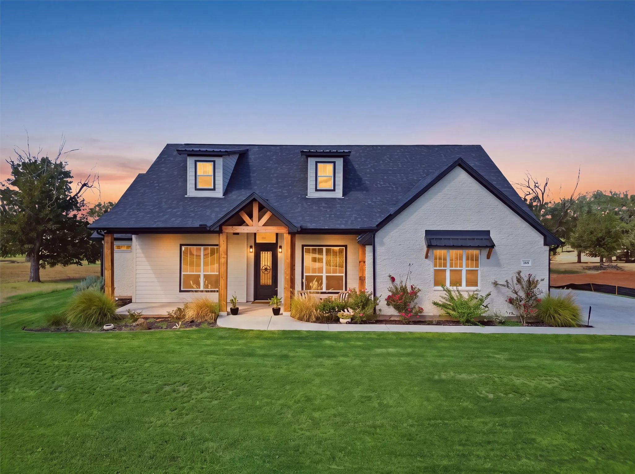 Single Family Residence For Sale in Hood County , 2181 Middlewood Circle, Granbury, Texas 76049, 4 Bedroom, 4 Bathroom, 2 Garage spaces, 2,856 Sqft, built in 2024, mls#21392911, Real Estate Agent in Granbury, Homes For Sale in Hood county, Homes For Sale in Granbury, Realtor in Granbury Texas, Real Estate Brokerage Independent Realty Texas, Luminita Cordes Realtor