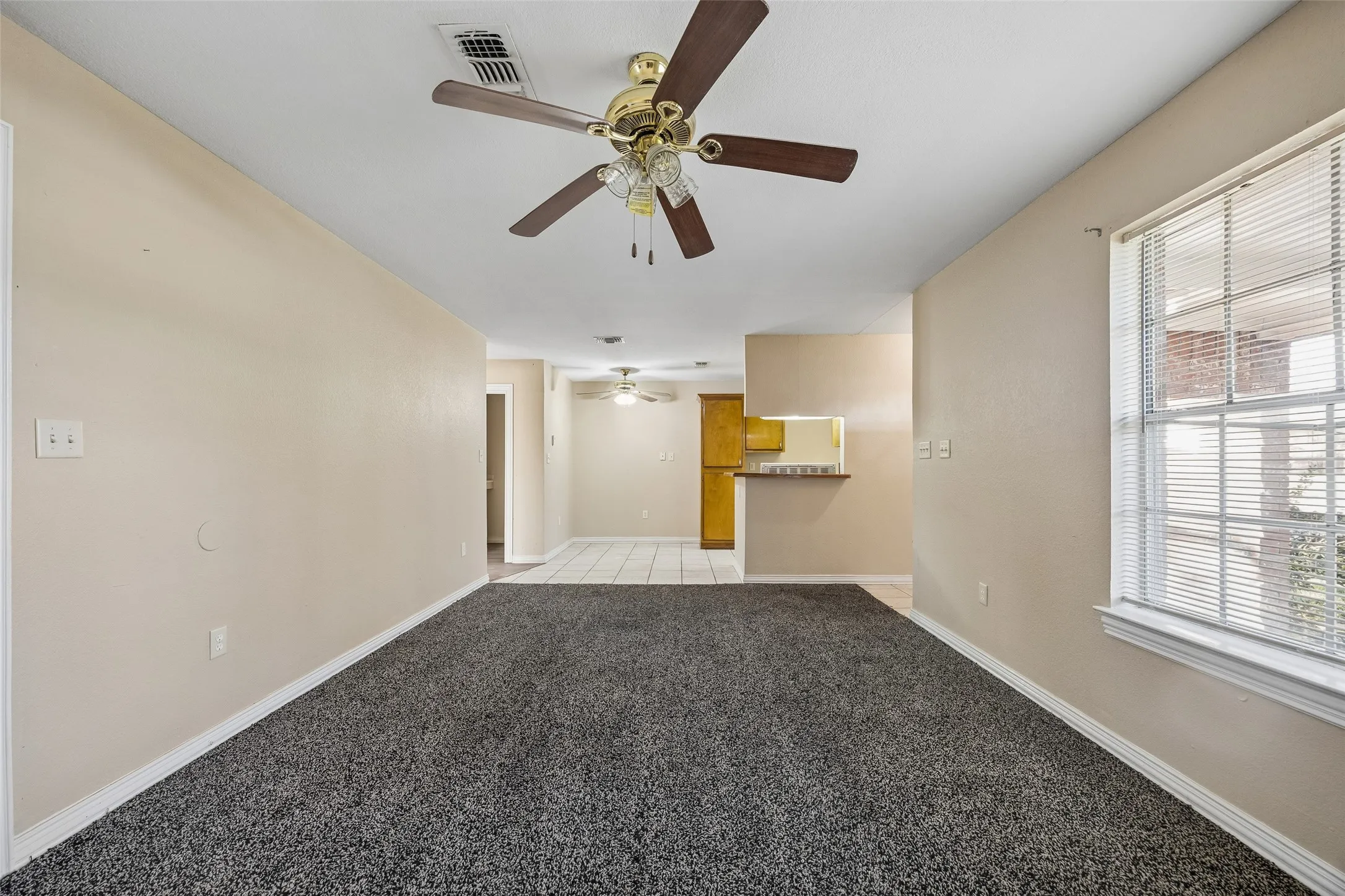 Duplex For Sale in Kaufman County , 1104 E High Street, Terrell, Texas 75160, 4 Bedroom, 2 Bathroom, Garage spaces, 0 Sqft, built in 2000, mls#21393296, Real Estate Agent in Terrell, Homes For Sale in Kaufman county, Homes For Sale in Terrell, Realtor in Terrell Texas, Real Estate Brokerage Independent Realty Texas, Luminita Cordes Realtor