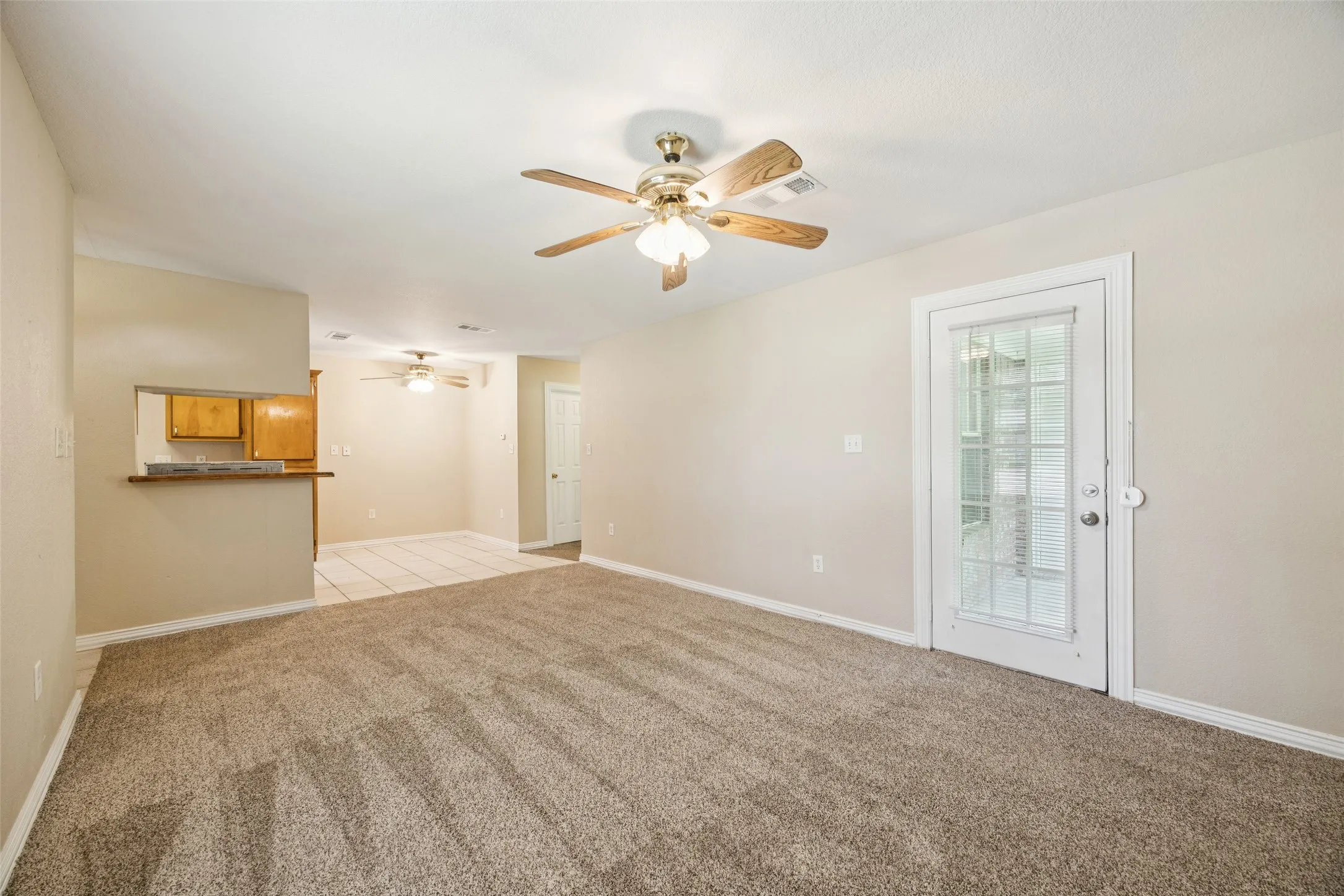 Duplex For Sale in Kaufman County , 1104 E High Street, Terrell, Texas 75160, 4 Bedroom, 2 Bathroom, Garage spaces, 0 Sqft, built in 2000, mls#21393296, Real Estate Agent in Terrell, Homes For Sale in Kaufman county, Homes For Sale in Terrell, Realtor in Terrell Texas, Real Estate Brokerage Independent Realty Texas, Luminita Cordes Realtor