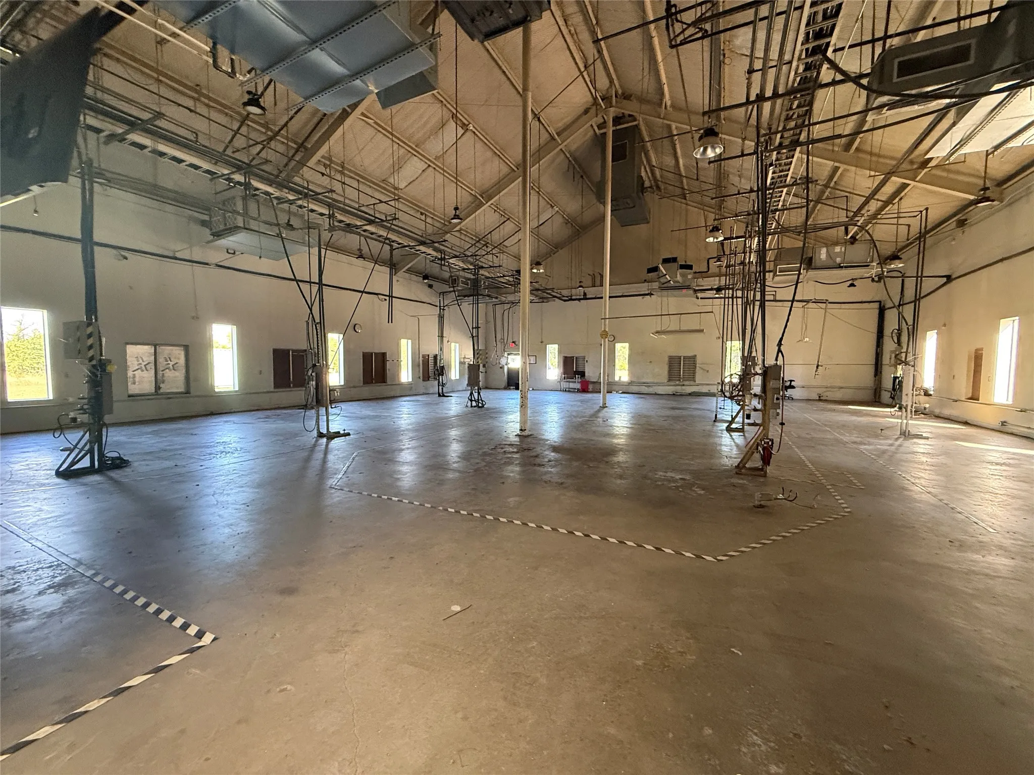 Industrial For Sale in Wood County , 4533 N Fm 312, Winnsboro, Texas 75494, 0, 0, Garage spaces, 0 Sqft, built in 1989, mls#21393205, Real Estate Agent in Winnsboro, Homes For Sale in Wood county, Homes For Sale in Winnsboro, Realtor in Winnsboro Texas, Real Estate Brokerage Independent Realty Texas, Luminita Cordes Realtor