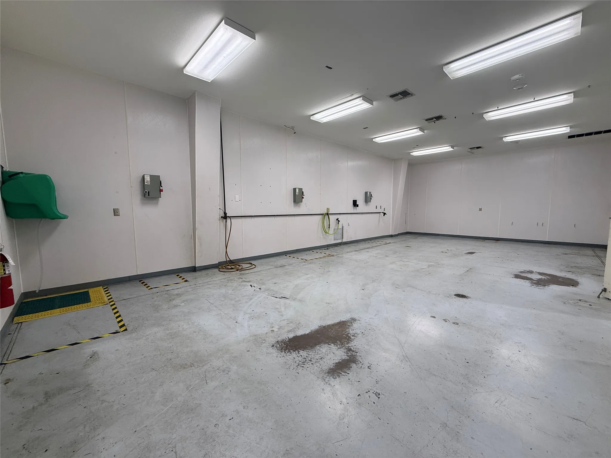 Industrial For Sale in Wood County , 4533 N Fm 312, Winnsboro, Texas 75494, 0, 0, Garage spaces, 0 Sqft, built in 1989, mls#21393205, Real Estate Agent in Winnsboro, Homes For Sale in Wood county, Homes For Sale in Winnsboro, Realtor in Winnsboro Texas, Real Estate Brokerage Independent Realty Texas, Luminita Cordes Realtor