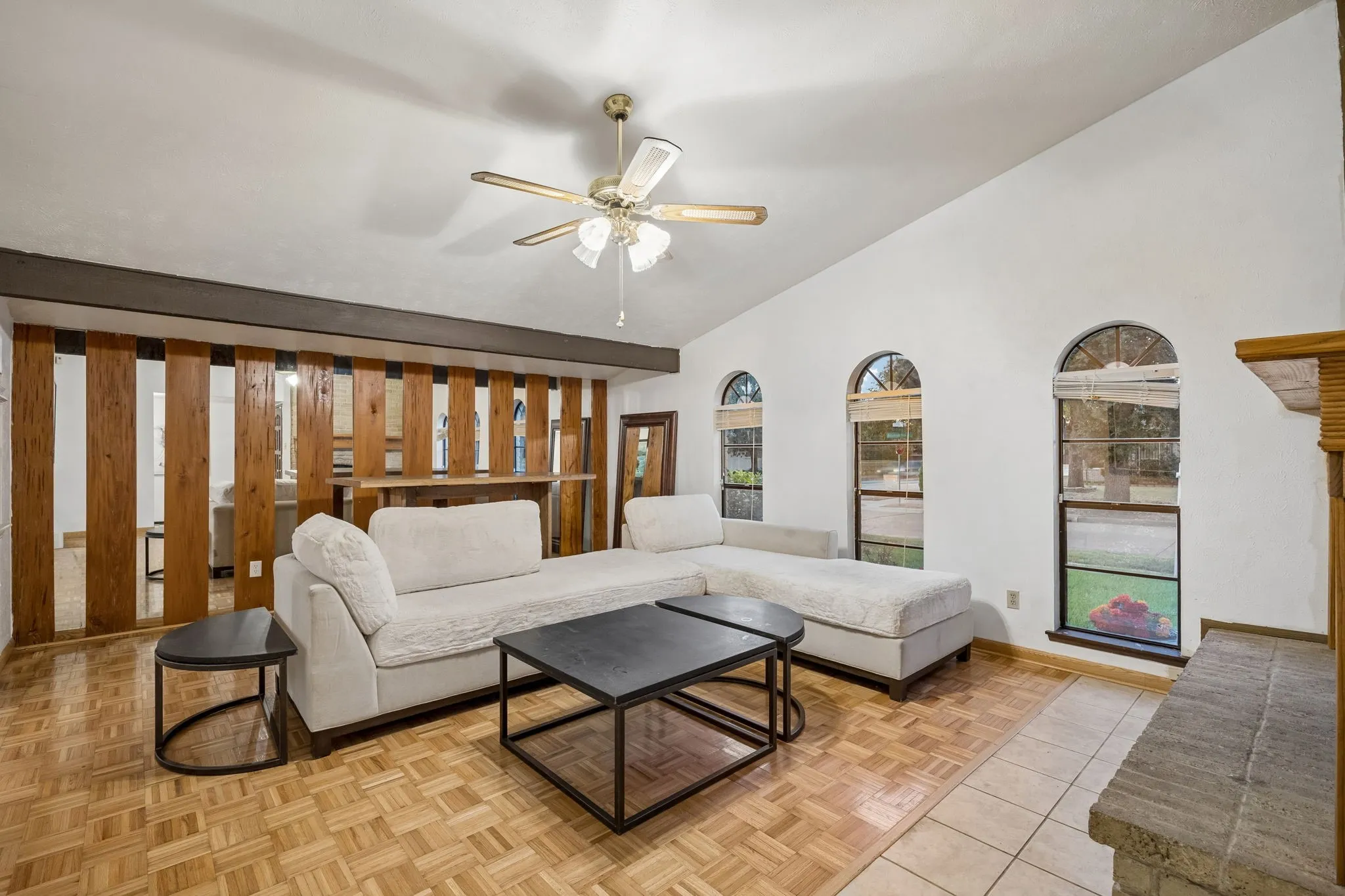 Single Family Residence For Sale in Dallas County , 8502 Baumgarten Drive, Dallas, Texas 75228, 3 Bedroom, 2 Bathroom, 2 Garage spaces, 1,473 Sqft, built in 1976, mls#21385762, Real Estate Agent in Dallas, Homes For Sale in Dallas county, Homes For Sale in Dallas, Realtor in Dallas Texas, Real Estate Brokerage Independent Realty Texas, Luminita Cordes Realtor