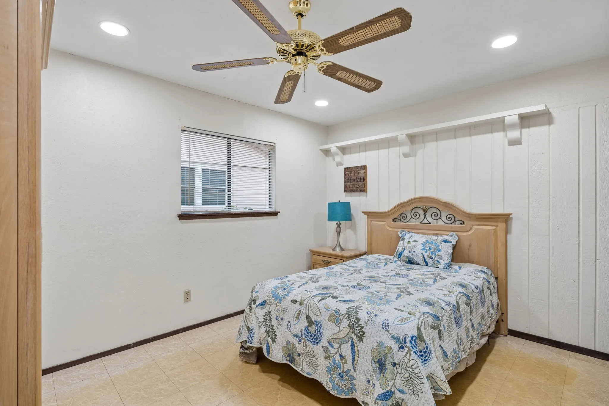 Single Family Residence For Sale in Dallas County , 8502 Baumgarten Drive, Dallas, Texas 75228, 3 Bedroom, 2 Bathroom, 2 Garage spaces, 1,473 Sqft, built in 1976, mls#21385762, Real Estate Agent in Dallas, Homes For Sale in Dallas county, Homes For Sale in Dallas, Realtor in Dallas Texas, Real Estate Brokerage Independent Realty Texas, Luminita Cordes Realtor