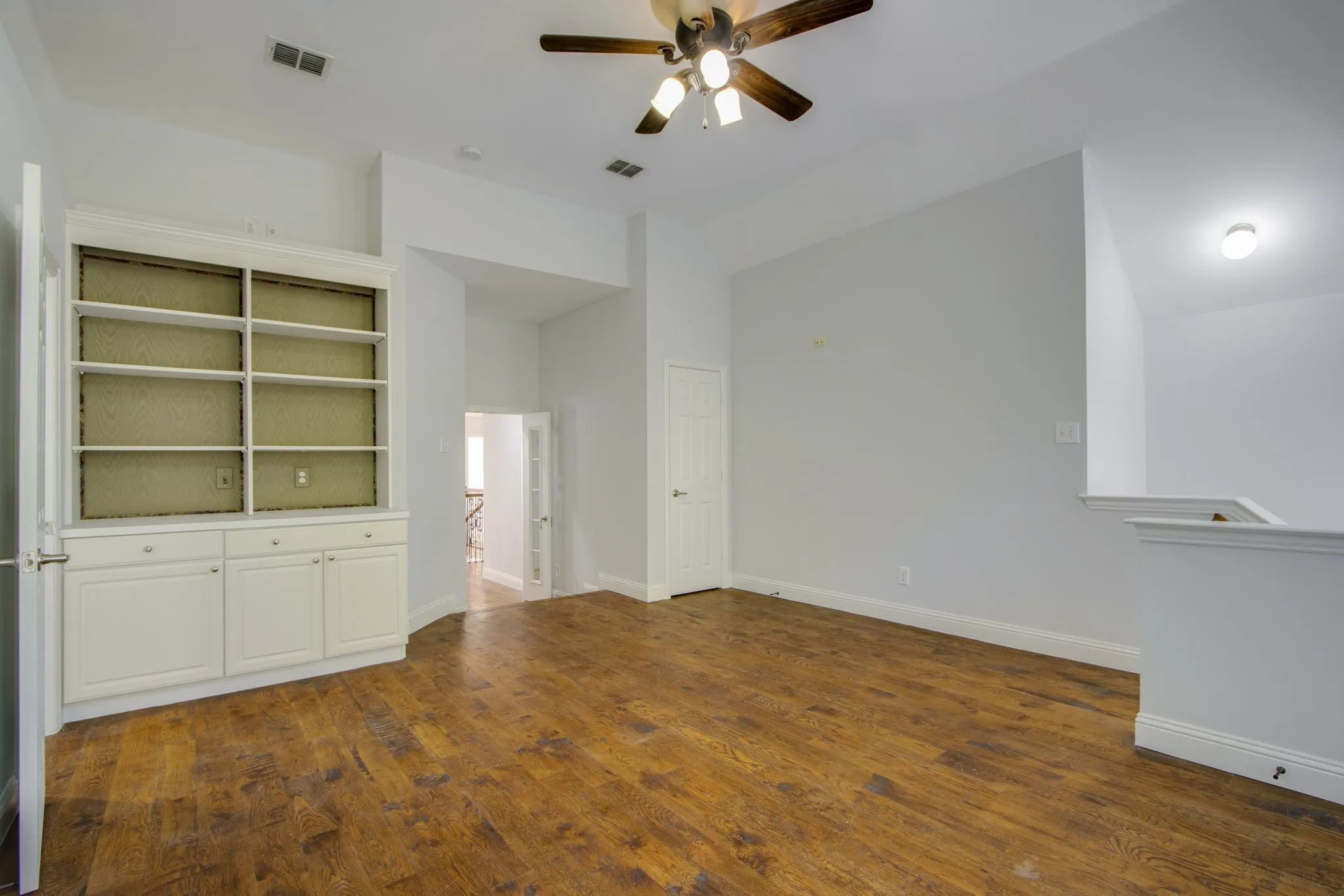Single Family Residence For Rent in Dallas County , 210 Chinaberry Way, Coppell, Texas 75019, 5 Bedroom, 4 Bathroom, 2 Garage spaces, 4,005 Sqft, built in 1992, mls#21393467, Real Estate Agent in Coppell, Homes For Rent in Dallas county, Homes For Rent in Coppell, Realtor in Coppell Texas, Real Estate Brokerage Independent Realty Texas, Luminita Cordes Realtor