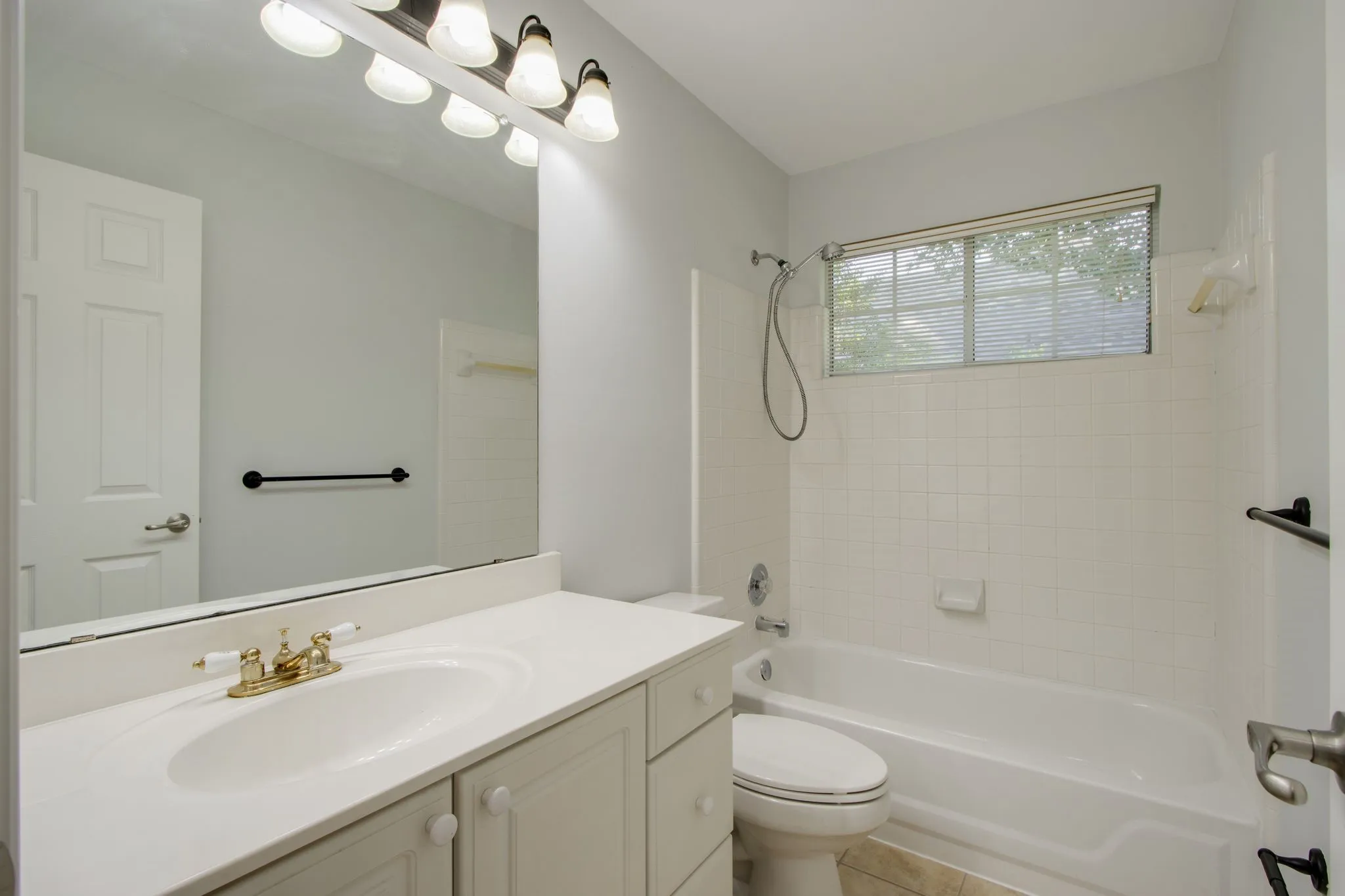 Single Family Residence For Rent in Dallas County , 210 Chinaberry Way, Coppell, Texas 75019, 5 Bedroom, 4 Bathroom, 2 Garage spaces, 4,005 Sqft, built in 1992, mls#21393467, Real Estate Agent in Coppell, Homes For Rent in Dallas county, Homes For Rent in Coppell, Realtor in Coppell Texas, Real Estate Brokerage Independent Realty Texas, Luminita Cordes Realtor