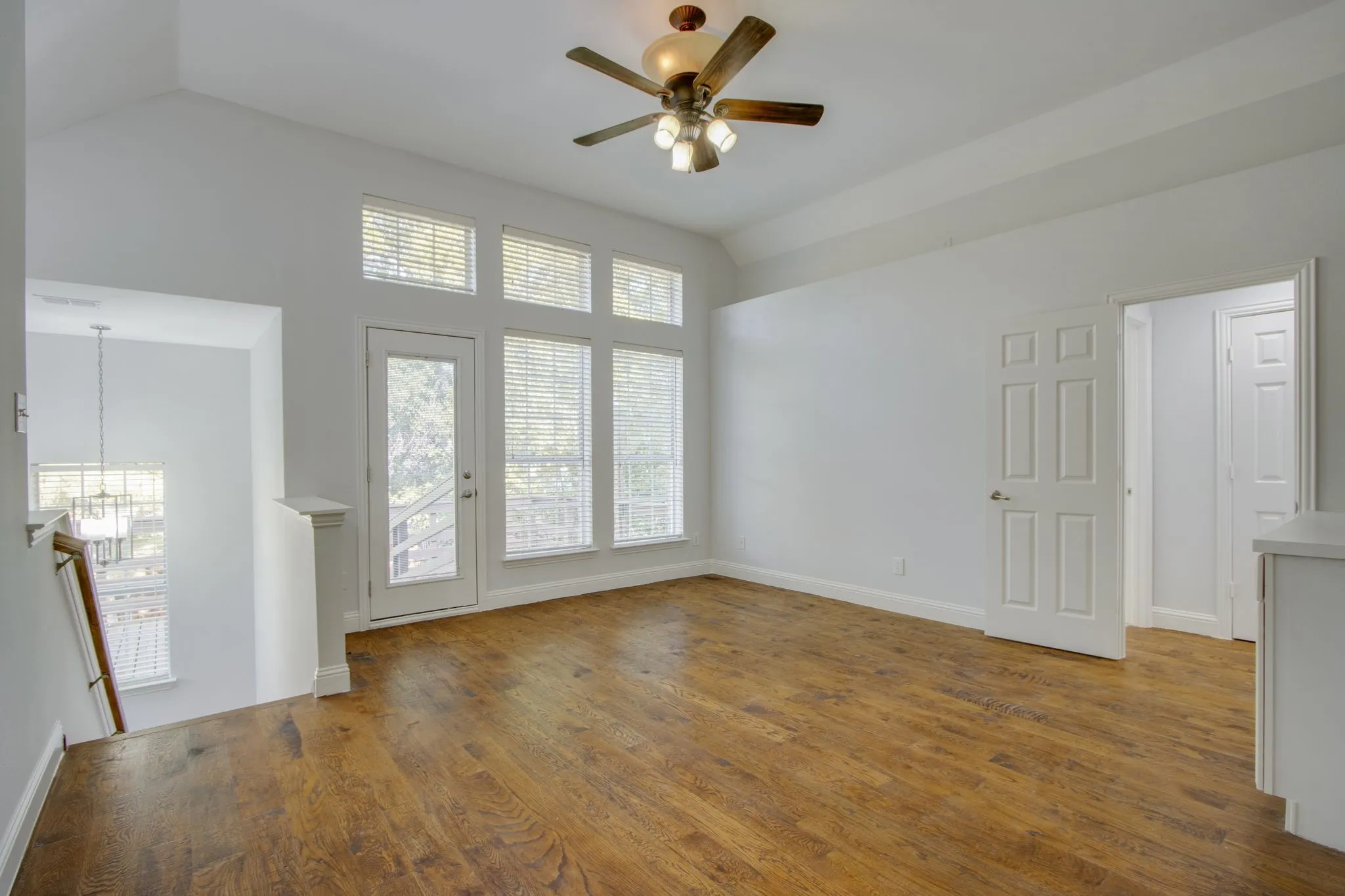 Single Family Residence For Rent in Dallas County , 210 Chinaberry Way, Coppell, Texas 75019, 5 Bedroom, 4 Bathroom, 2 Garage spaces, 4,005 Sqft, built in 1992, mls#21393467, Real Estate Agent in Coppell, Homes For Rent in Dallas county, Homes For Rent in Coppell, Realtor in Coppell Texas, Real Estate Brokerage Independent Realty Texas, Luminita Cordes Realtor
