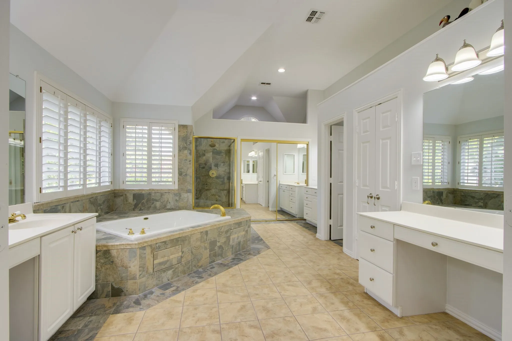 Single Family Residence For Rent in Dallas County , 210 Chinaberry Way, Coppell, Texas 75019, 5 Bedroom, 4 Bathroom, 2 Garage spaces, 4,005 Sqft, built in 1992, mls#21393467, Real Estate Agent in Coppell, Homes For Rent in Dallas county, Homes For Rent in Coppell, Realtor in Coppell Texas, Real Estate Brokerage Independent Realty Texas, Luminita Cordes Realtor
