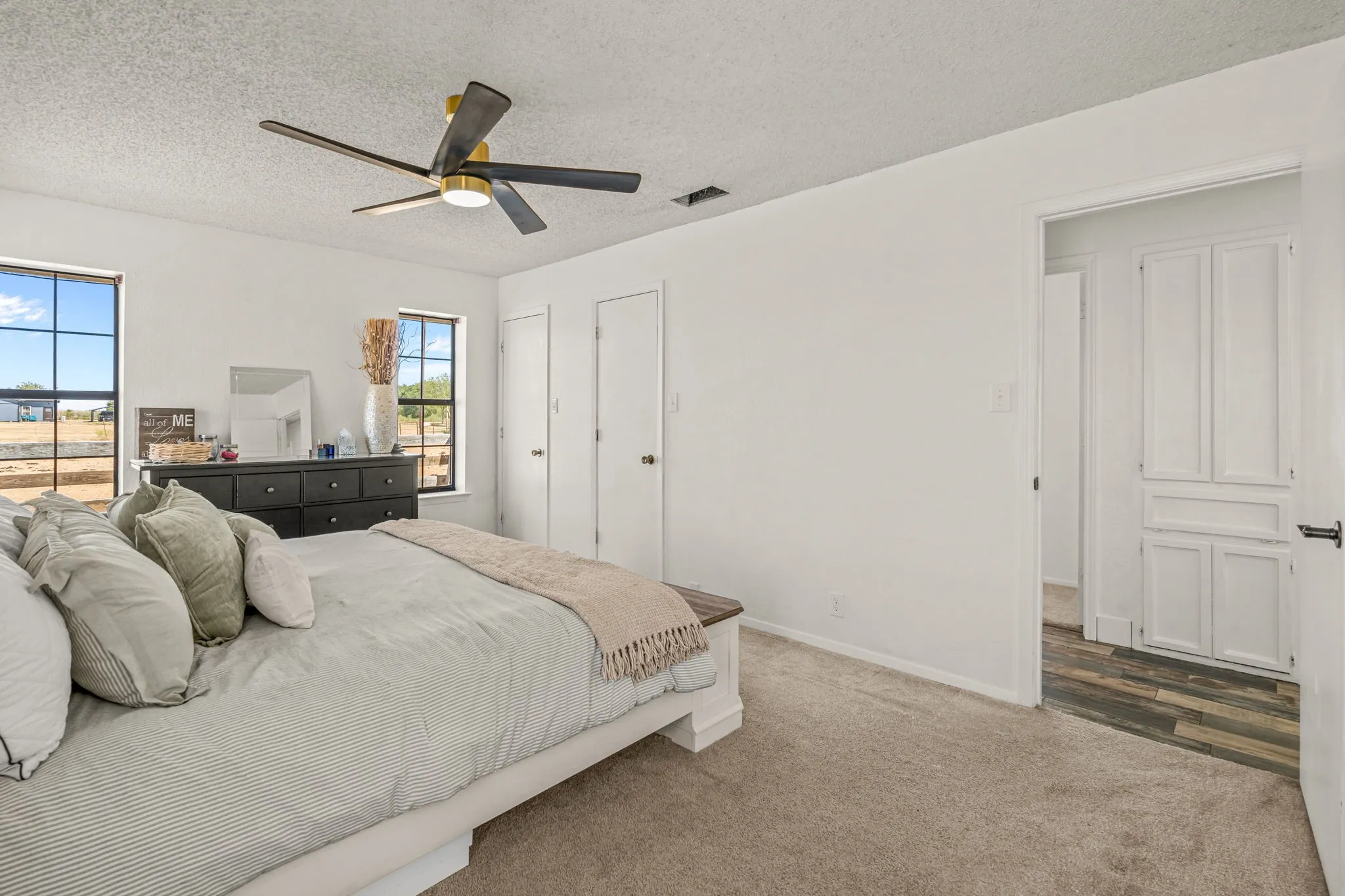 Farm For Sale in Denton County , 8871 Sam Bass Road, Sanger, Texas 76266, 3 Bedroom, 2 Bathroom, Garage spaces, 2,185 Sqft, built in 1984, mls#21385279, Real Estate Agent in Sanger, Homes For Sale in Denton county, Homes For Sale in Sanger, Realtor in Sanger Texas, Real Estate Brokerage Independent Realty Texas, Luminita Cordes Realtor