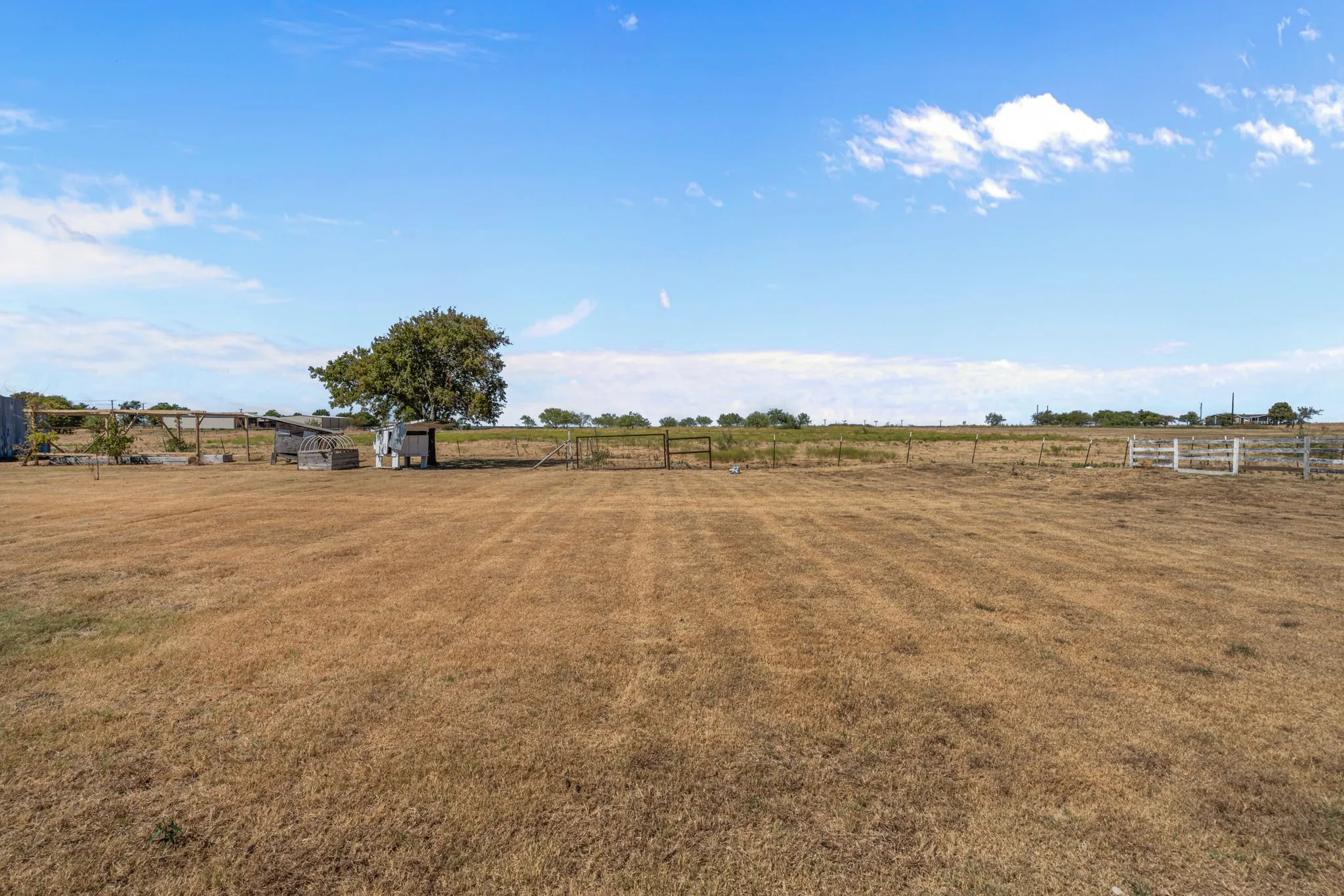 Farm For Sale in Denton County , 8871 Sam Bass Road, Sanger, Texas 76266, 3 Bedroom, 2 Bathroom, Garage spaces, 2,185 Sqft, built in 1984, mls#21385279, Real Estate Agent in Sanger, Homes For Sale in Denton county, Homes For Sale in Sanger, Realtor in Sanger Texas, Real Estate Brokerage Independent Realty Texas, Luminita Cordes Realtor