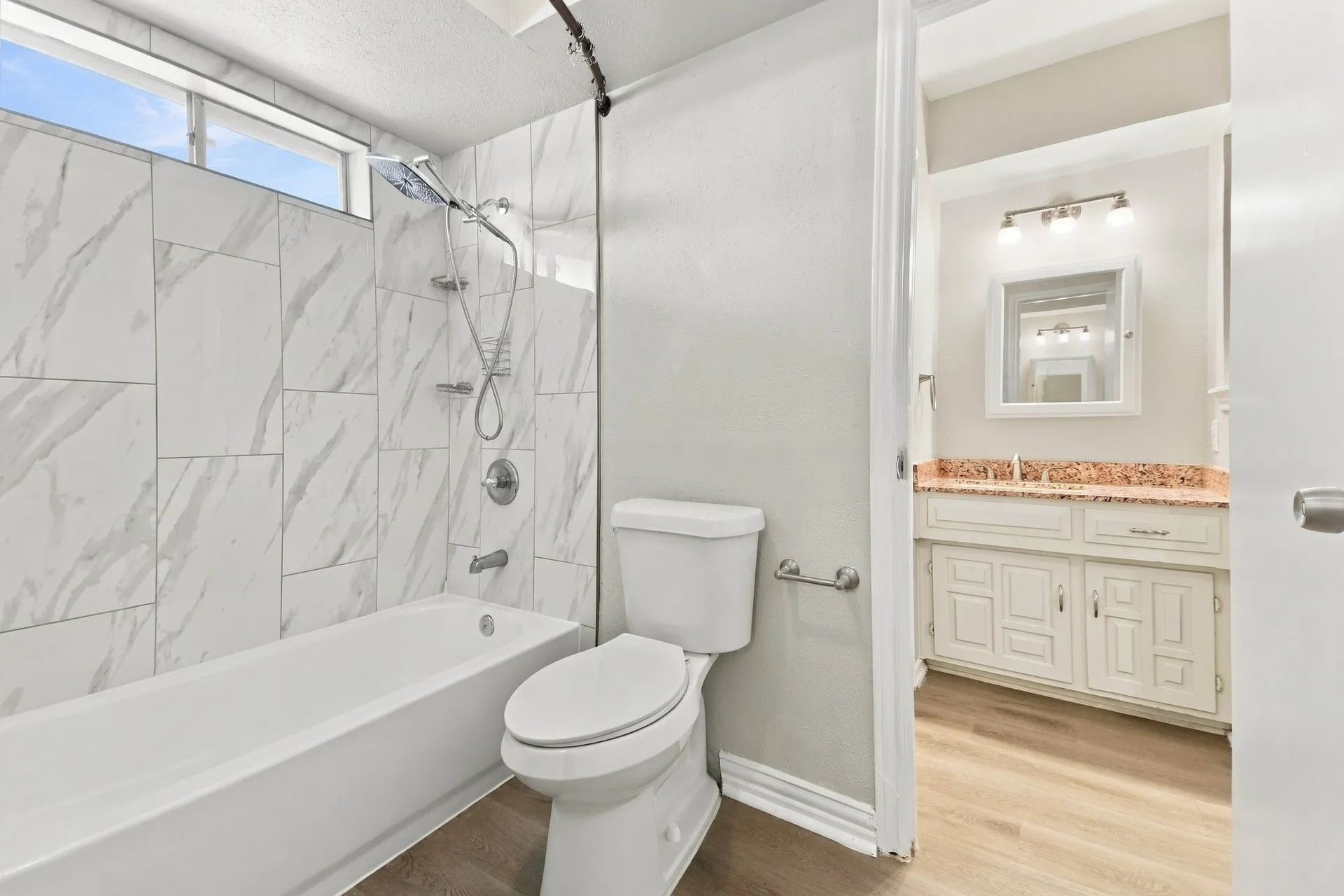 Single Family Residence For Rent in Collin County , 2865 Meadowbrook Drive, Plano, Texas 75075, 6 Bedroom, 5 Bathroom, 2 Garage spaces, 3,337 Sqft, built in 1975, mls#21392478, Real Estate Agent in Plano, Homes For Rent in Collin county, Homes For Rent in Plano, Realtor in Plano Texas, Real Estate Brokerage Independent Realty Texas, Luminita Cordes Realtor